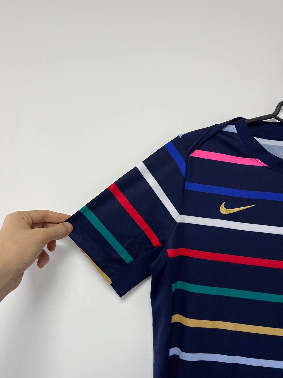 Nike France 2024/2025 Pre match Football Shirt Mailot Nike M Size US M / EU 48-50 / 2 - 3 Thumbnail
