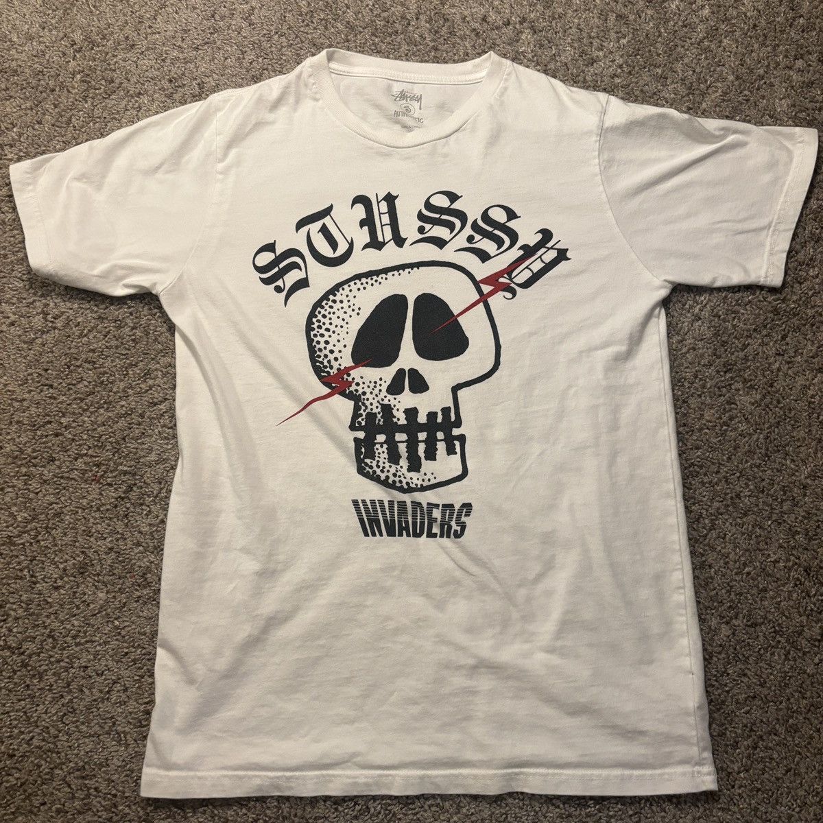 Stussy white stussy invaders t-shirt ! Size US S / EU 44-46 / 1 - 1 Thumbnail