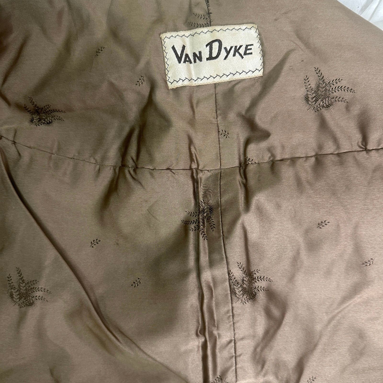 Vintage Vintage 1960s Van Dyke Brown Mink Fur Stole Wrap Size ONE SIZE - 5 Thumbnail