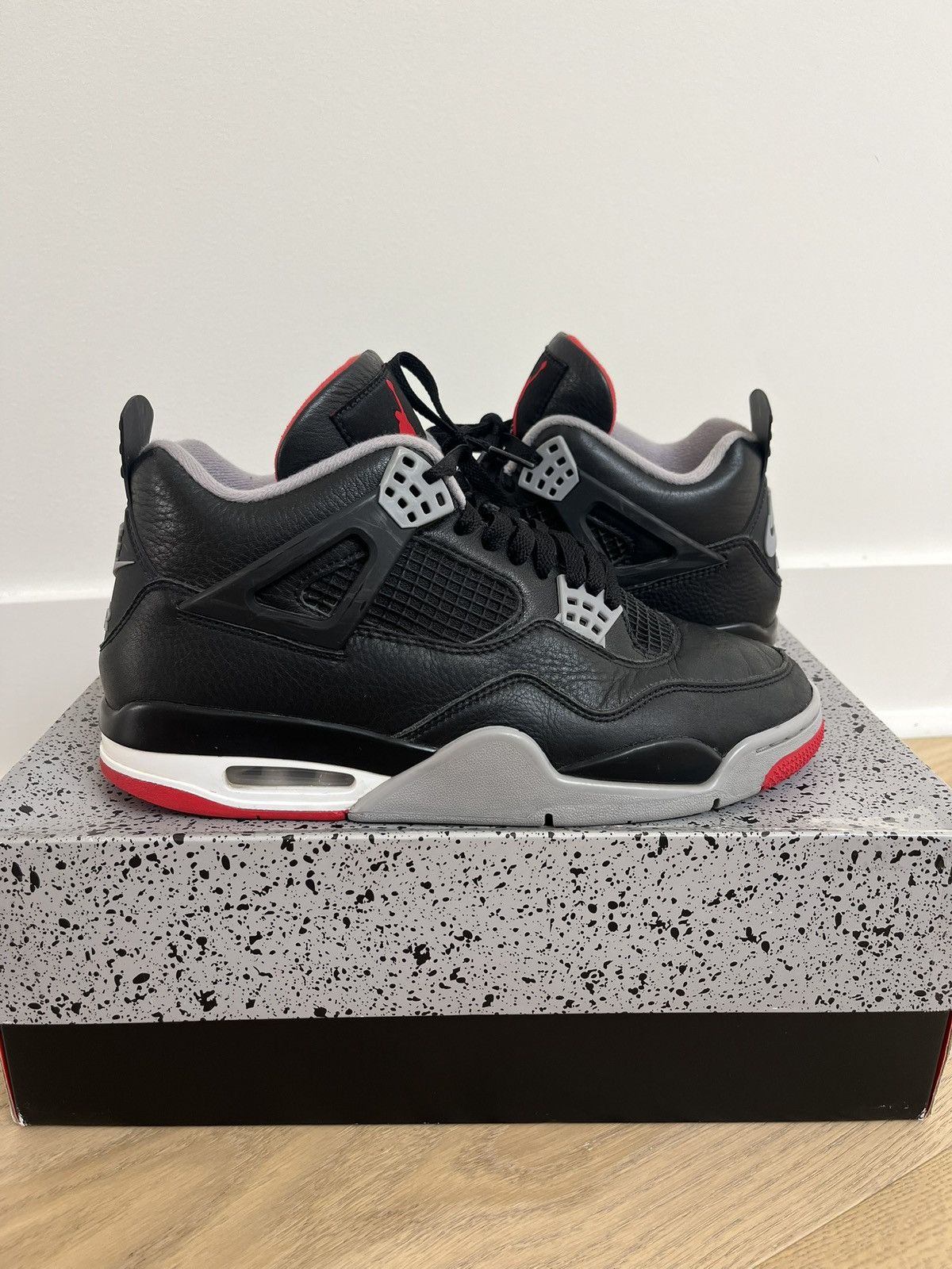 Jordan Brand Jordan 4 Bred Size US 9.5 / EU 42-43 - 1 Thumbnail