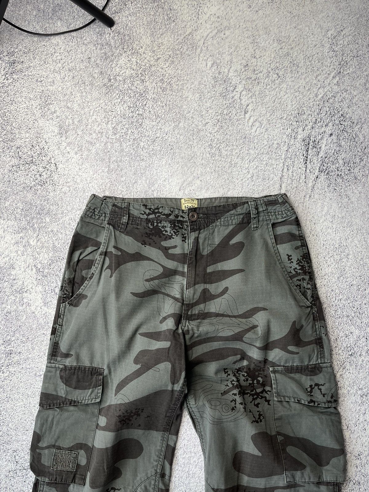 Japanese Brand RARE VINTAGE FADED STREETWEAR CAMO CARGO PANTS Y2K Size US 32 / EU 48 - 4 Thumbnail