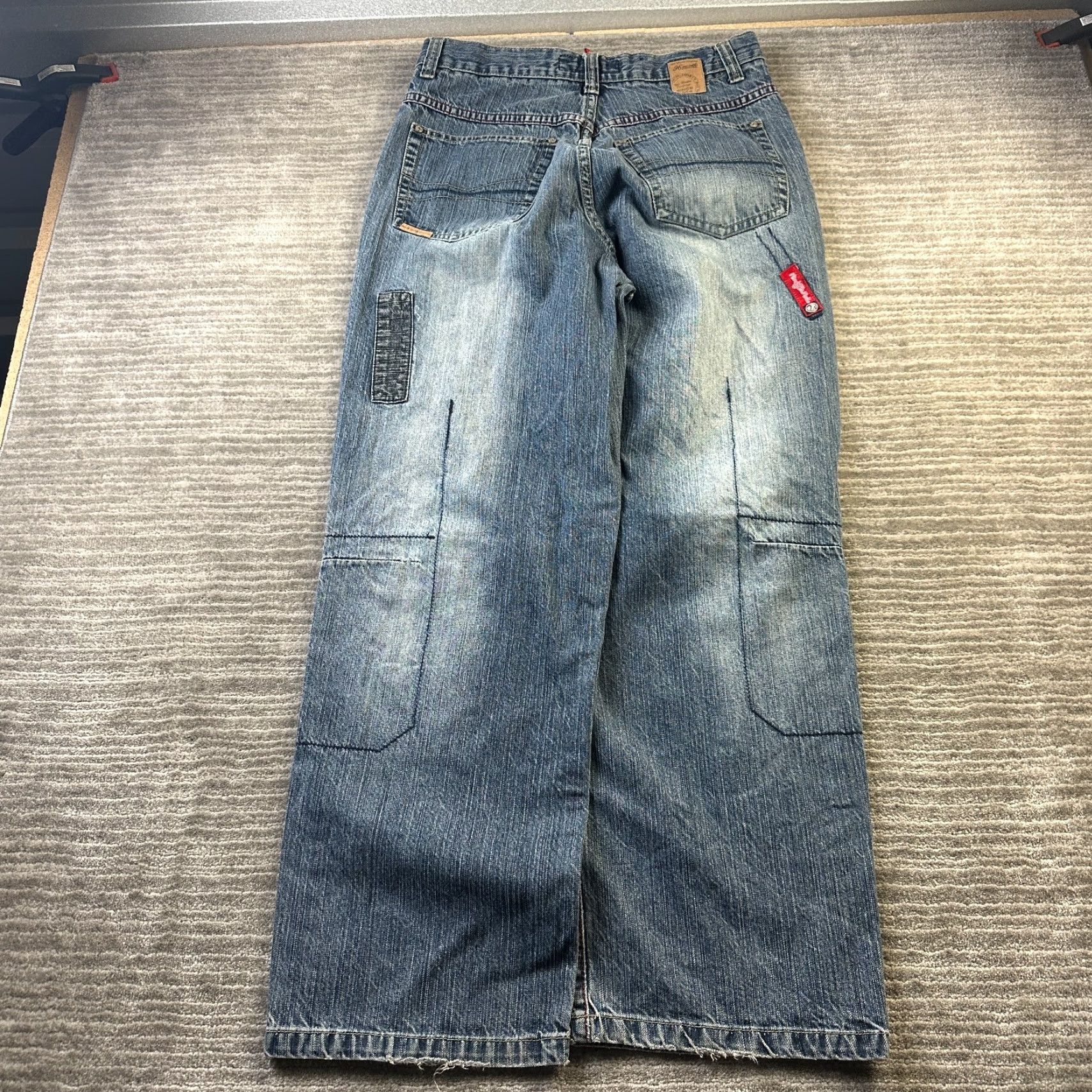 Denime VINTAGE 96 North Jeans Mens 32x31 Denim Baggy Patchwork 5-Pocket Logo Embroidered Blue Cotton Hip Hop Modern Relaxed Straight Leg Wide-Leg Jeans Mens Size US 32 / EU 48 - 2 Thumbnail
