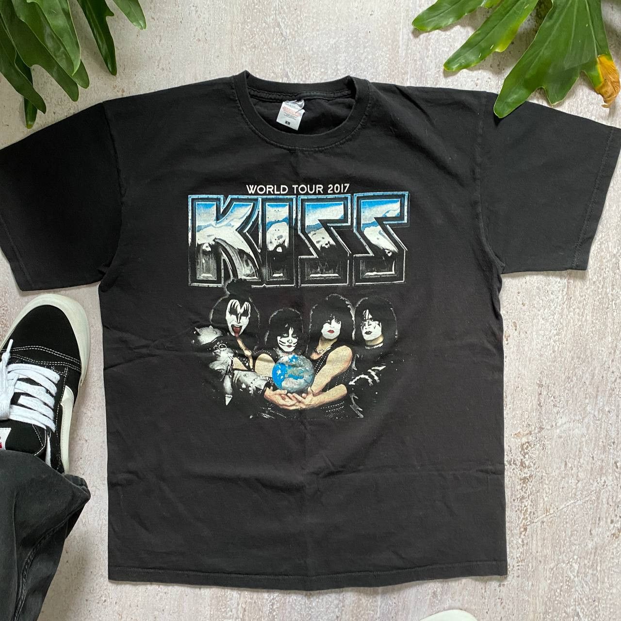 Band Tees VINTAGE Y2K KISS AMAZING FADED TOUR T SHIRT 37 Size US L / EU 52-54 / 3 - 5 Thumbnail