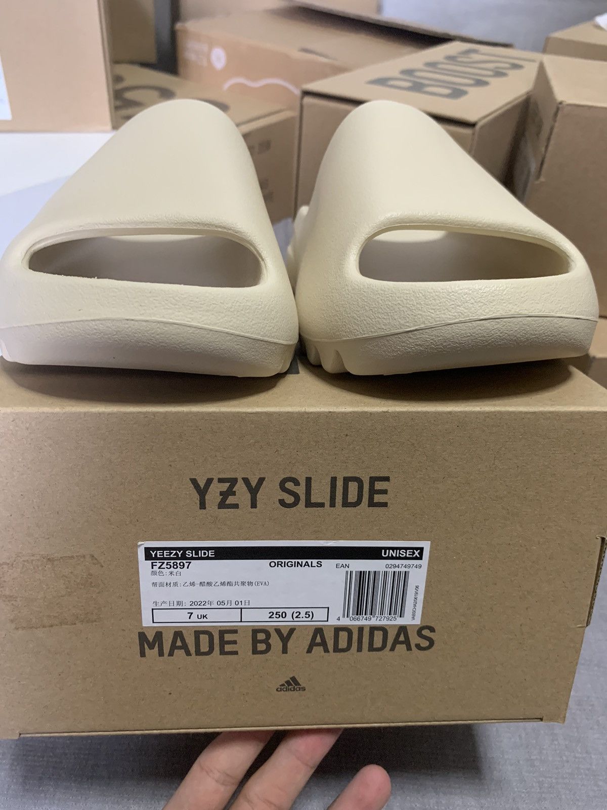 Adidas × Yeezy Adidas Yeezy Slide Bone Size US 7 / EU 40 - 1 Thumbnail