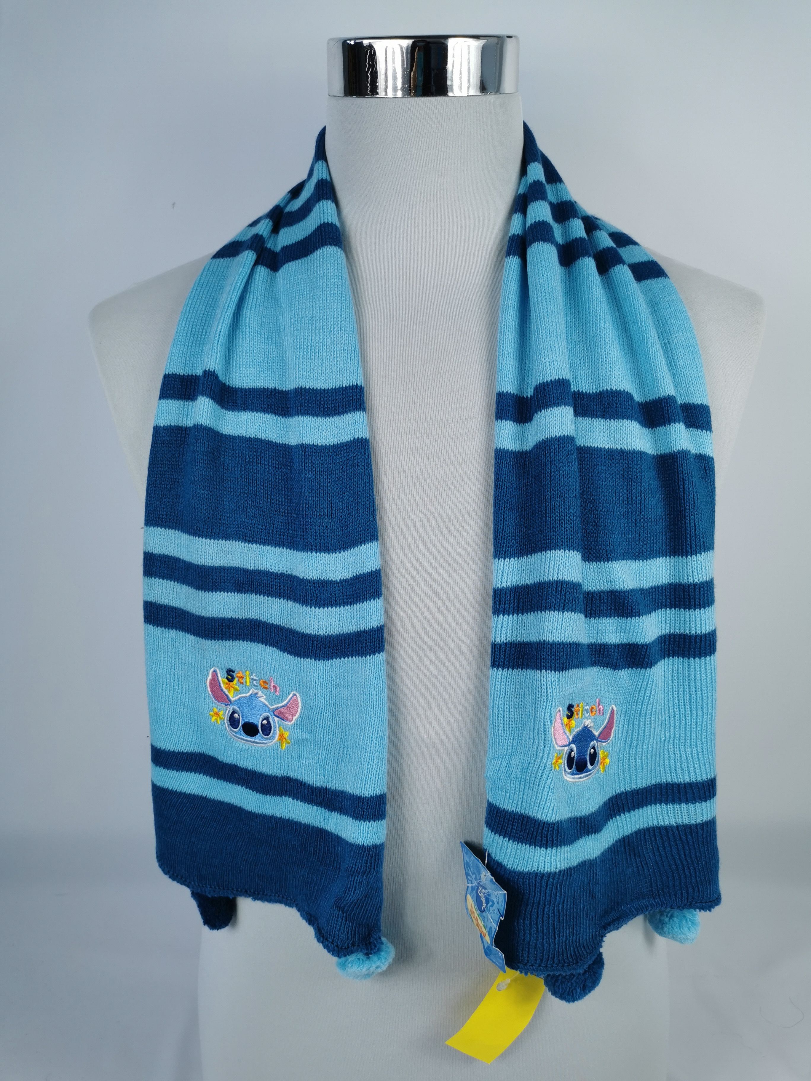 Disney Disney scarf muffler Size ONE SIZE - 1 Thumbnail