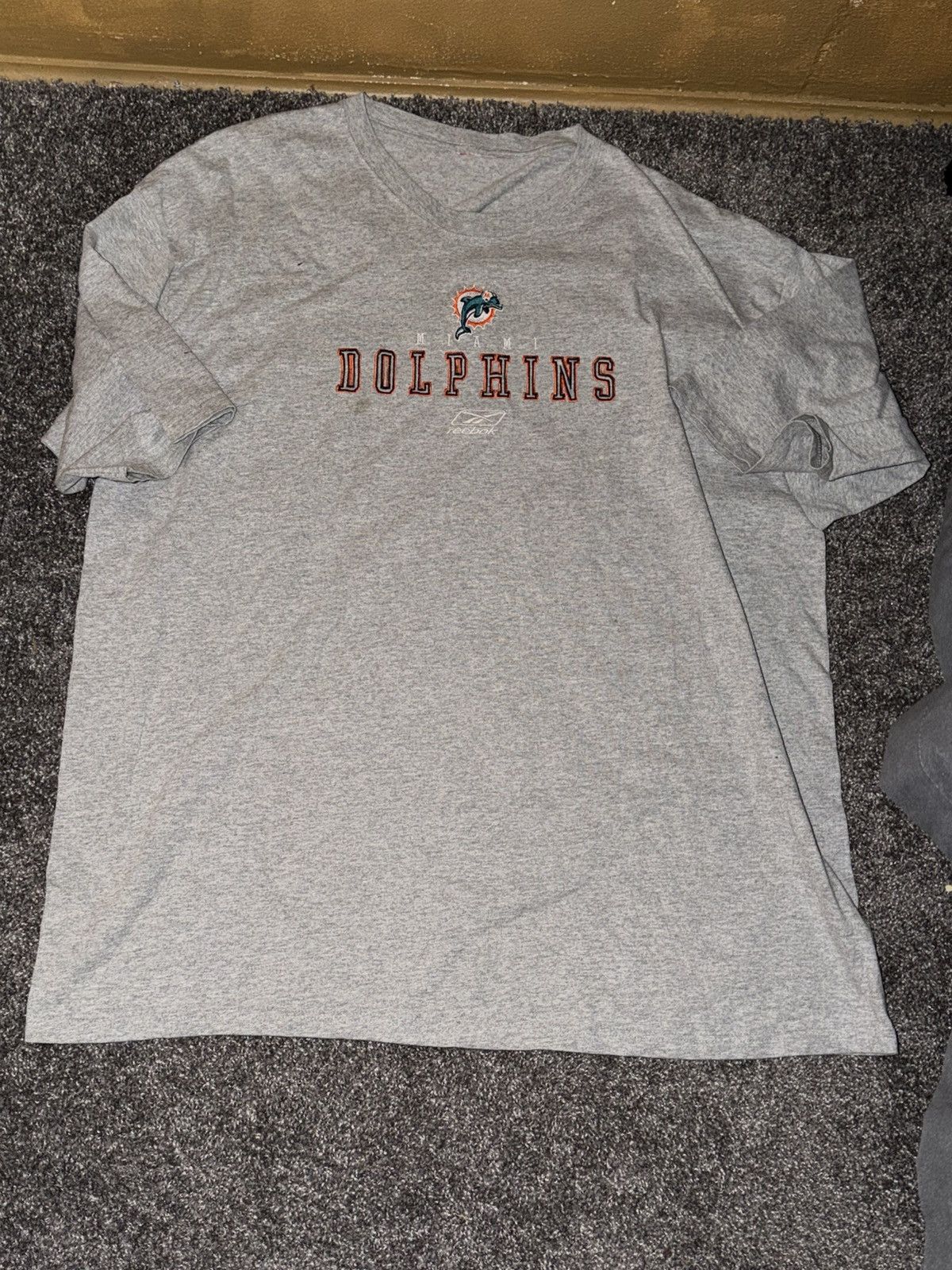 Reebok Reebok NFL Miami Dolphins Football Graphic T Shirt 4XL-5XL. Size US XXL / EU 58 / 5 - 4 Thumbnail