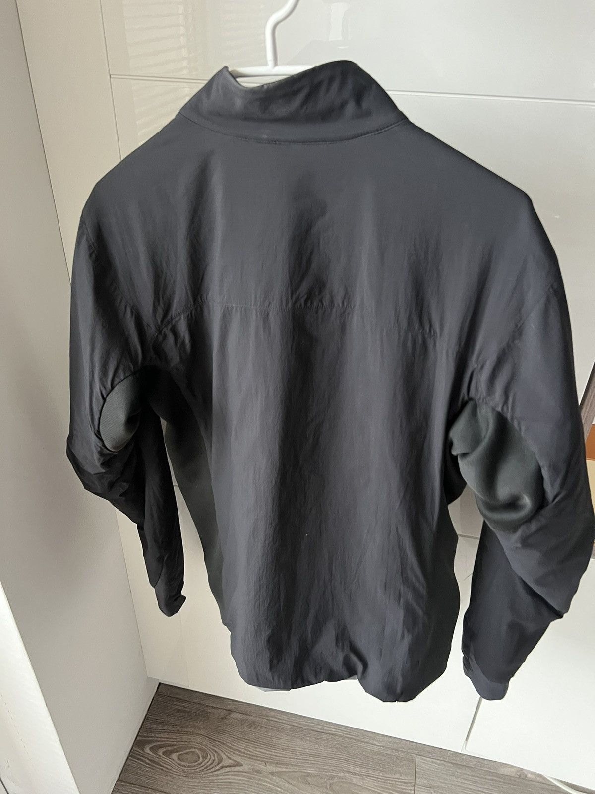 Arc'teryx ‼️Vintage Arcteryx Atom LT Reflection Logo Gorpcore Jacket‼️ Size L / US 10 / IT 46 - 7 Thumbnail