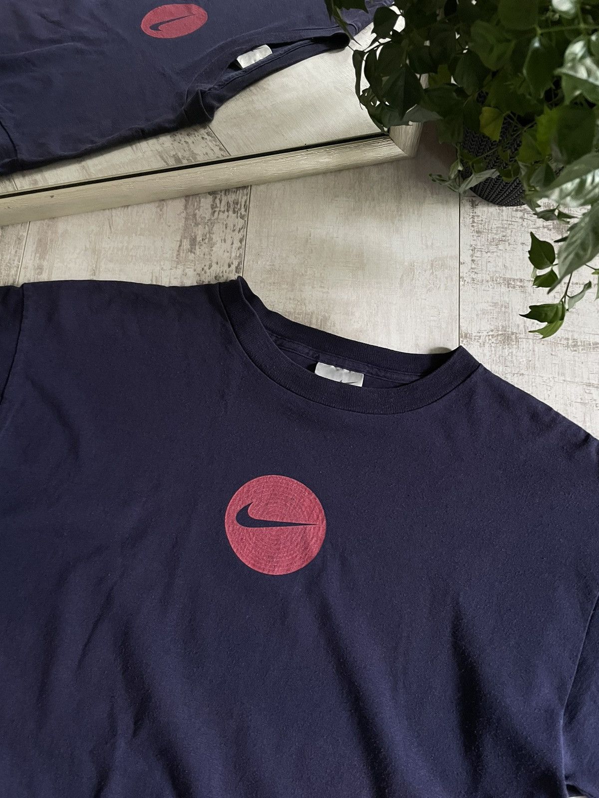 Nike × Vintage Vintage Nike Y2K Central Logo T-Shirt Swoosh Blue Fade RARE Size US L / EU 52-54 / 3 - 3 Thumbnail