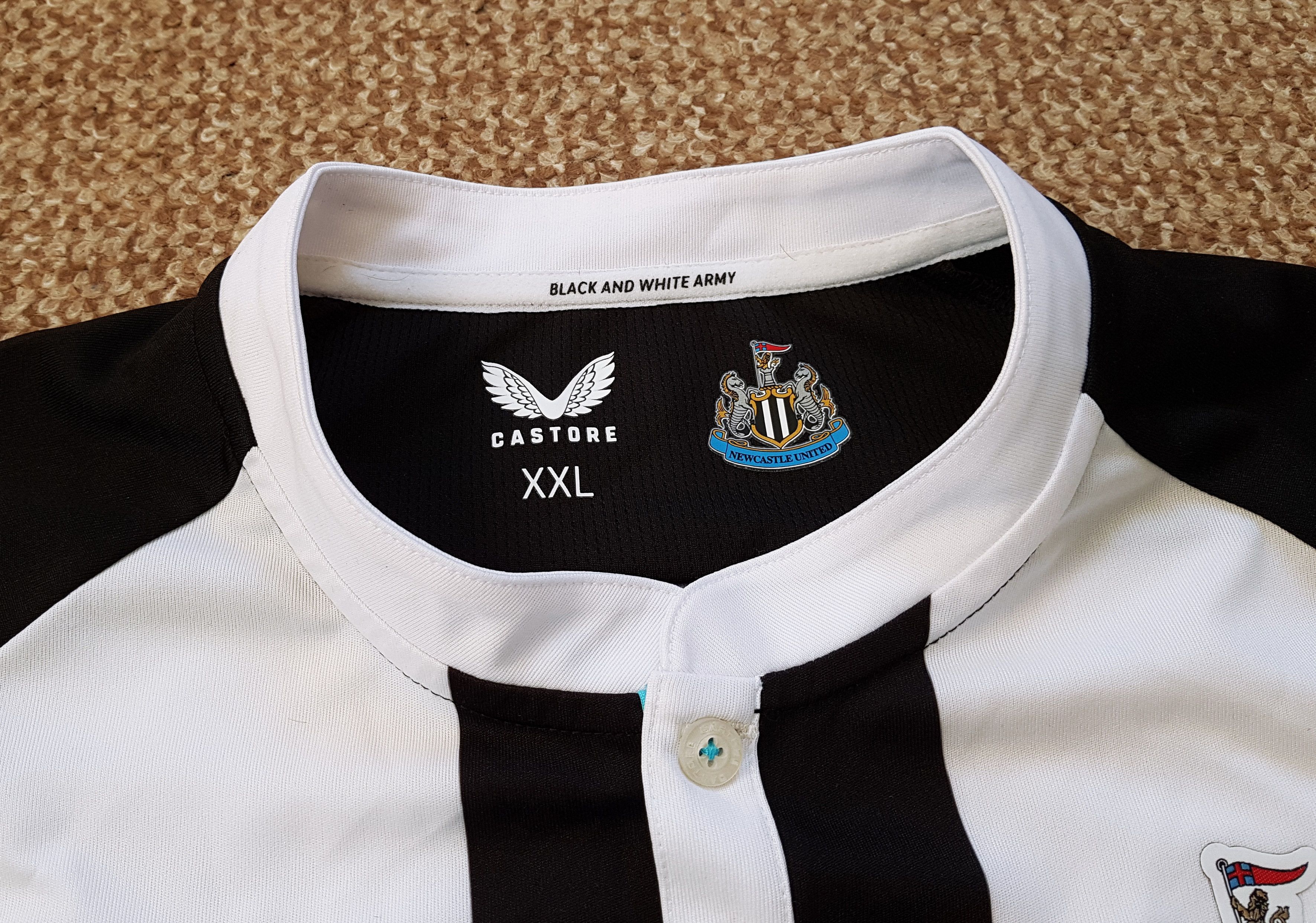 Castore Newcastle United 2021-22 Castore Football Soccer Jersey Home Size US XXL / EU 58 / 5 - 8 Thumbnail