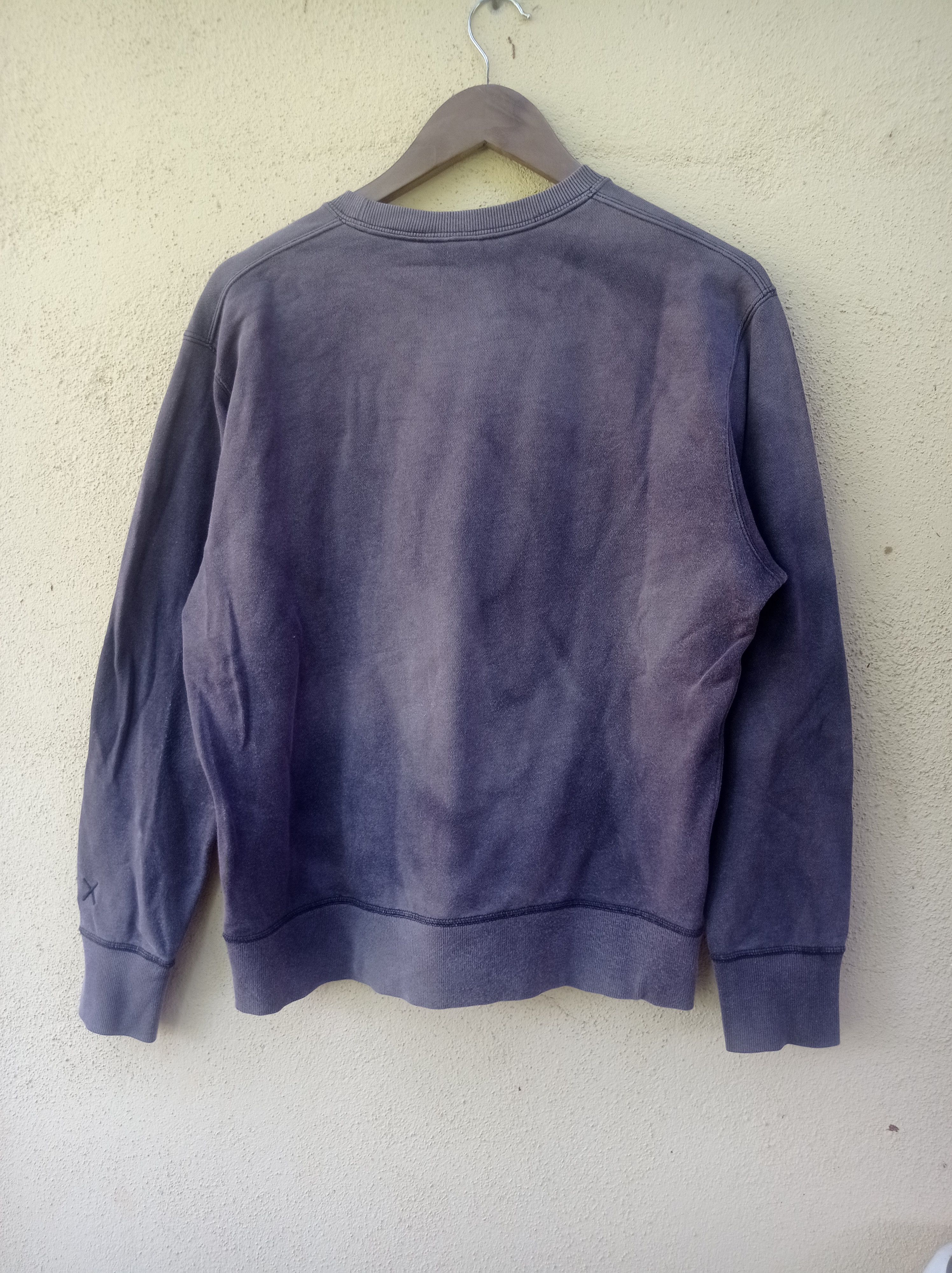 Kaws × Uniqlo Trashed faded kaws x sesame street crewneck Size US L / EU 52-54 / 3 - 2 Thumbnail