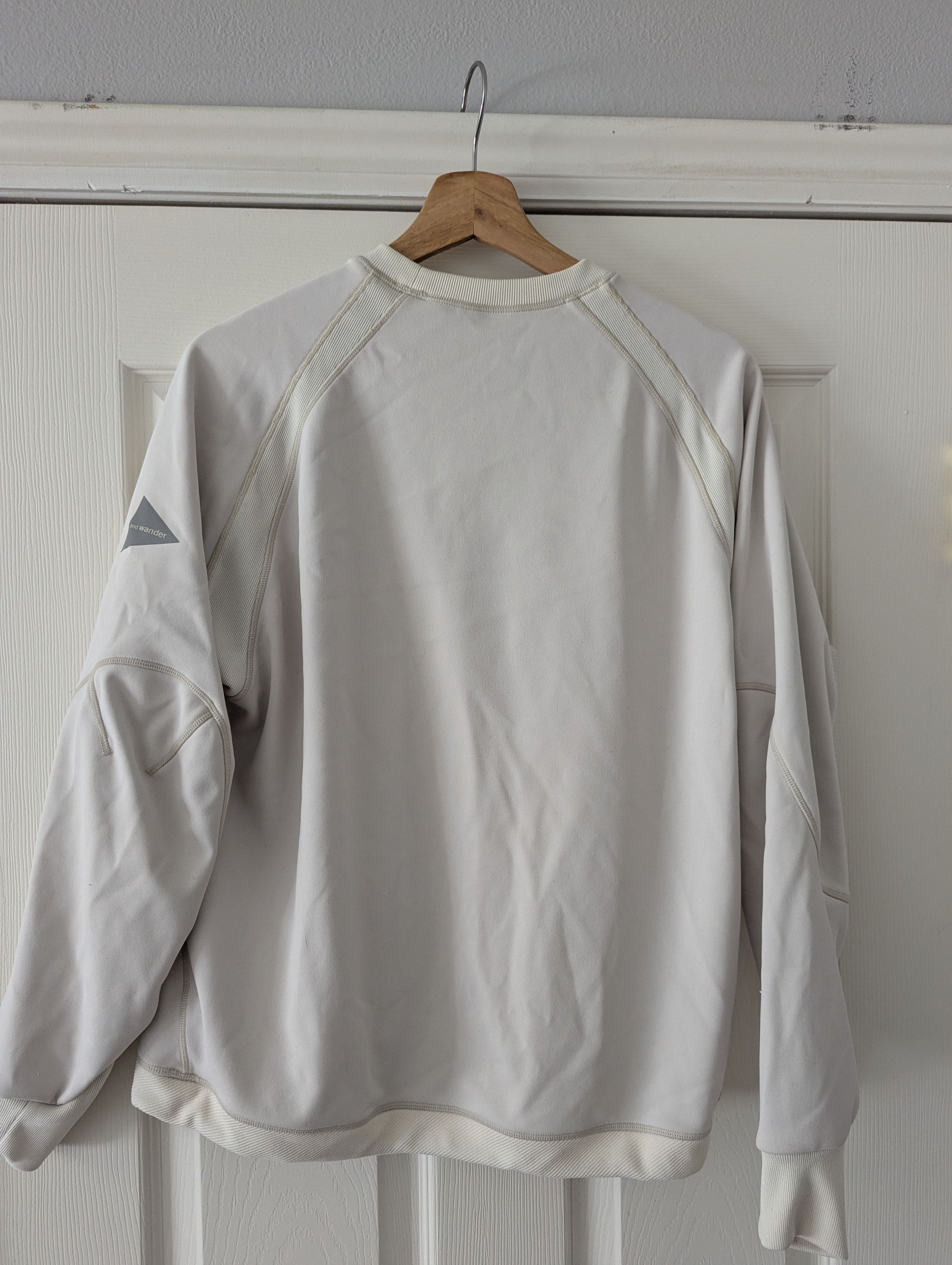 And Wander And Wander Front Pocket Crewneck Size US S / EU 44-46 / 1 - 4 Thumbnail