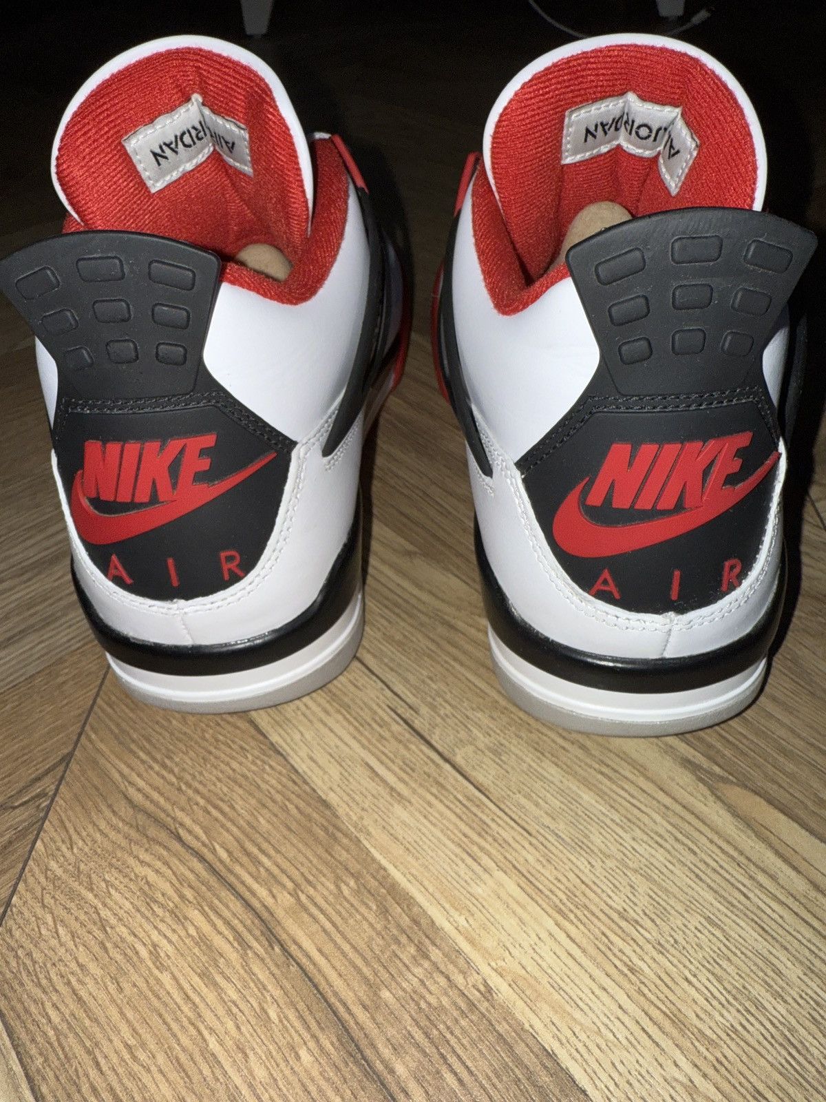 Jordan Brand JORDAN 4 Fire red Size 9.5US 2020 Size US 9.5 / EU 42-43 - 3 Thumbnail