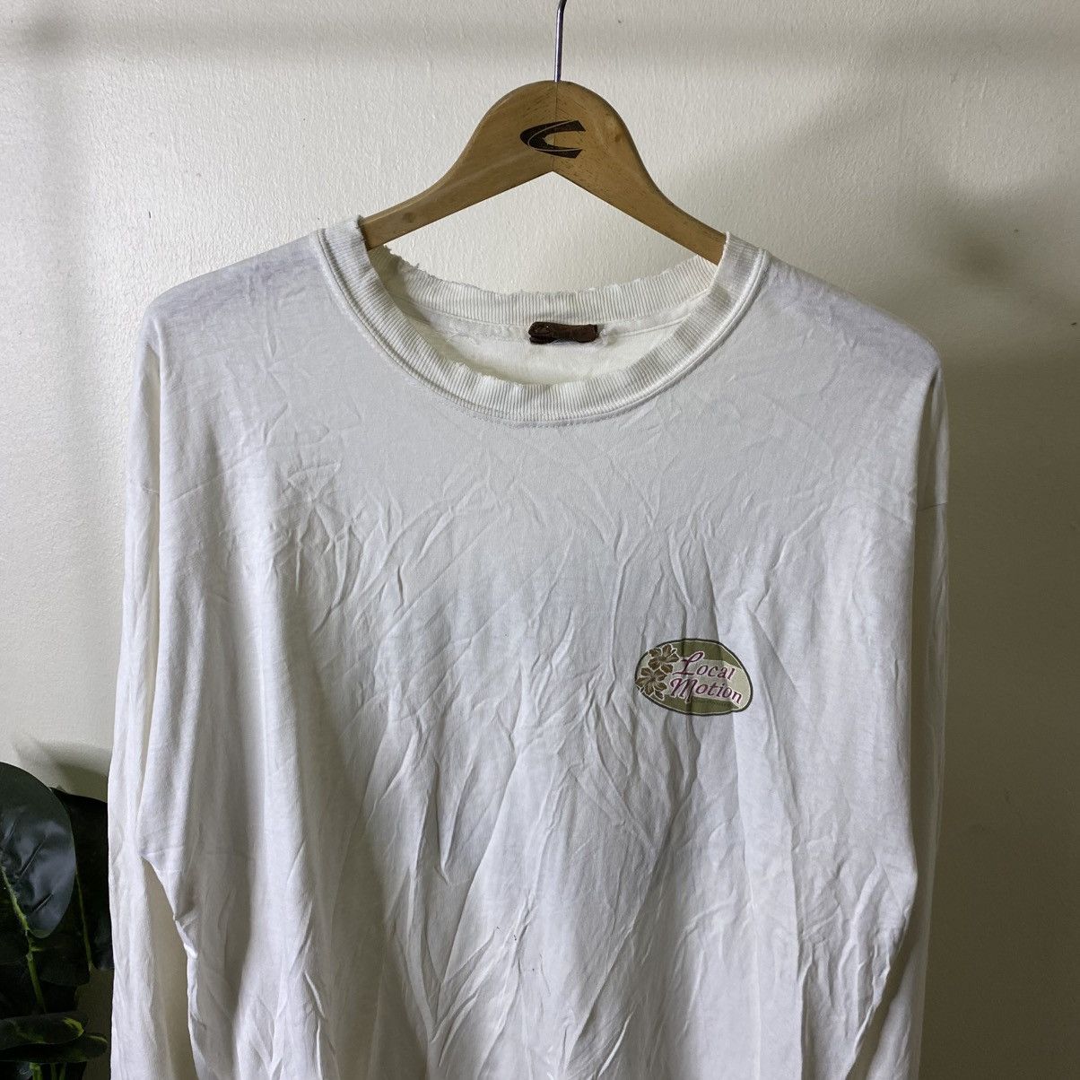Vintage Vintage 2000s Local Motion Surf LS T Shirt Size US L / EU 52-54 / 3 - 6 Thumbnail
