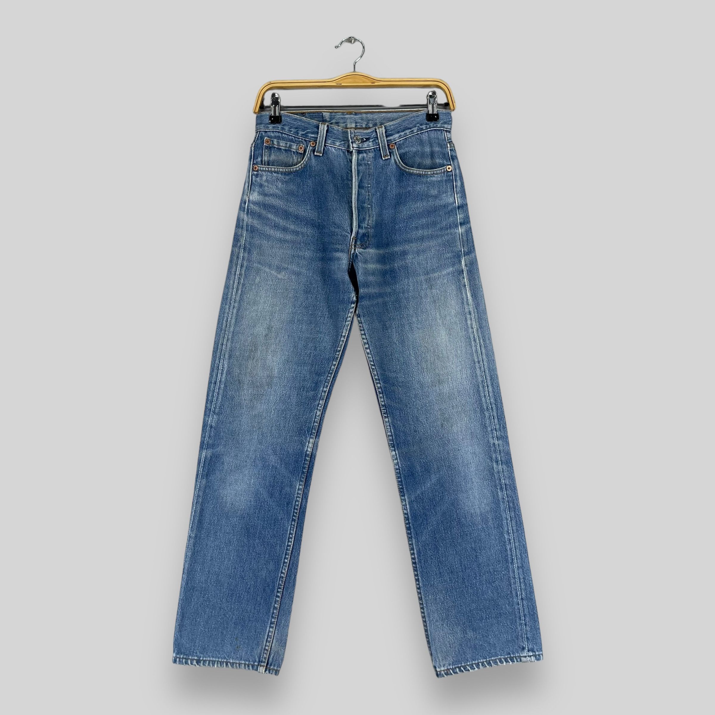 Levi's × Vintage Size 28 Vintage 80s Levis 501 Distressed Medium Wash Jeans Size US 28 / EU 44 - 1 Thumbnail