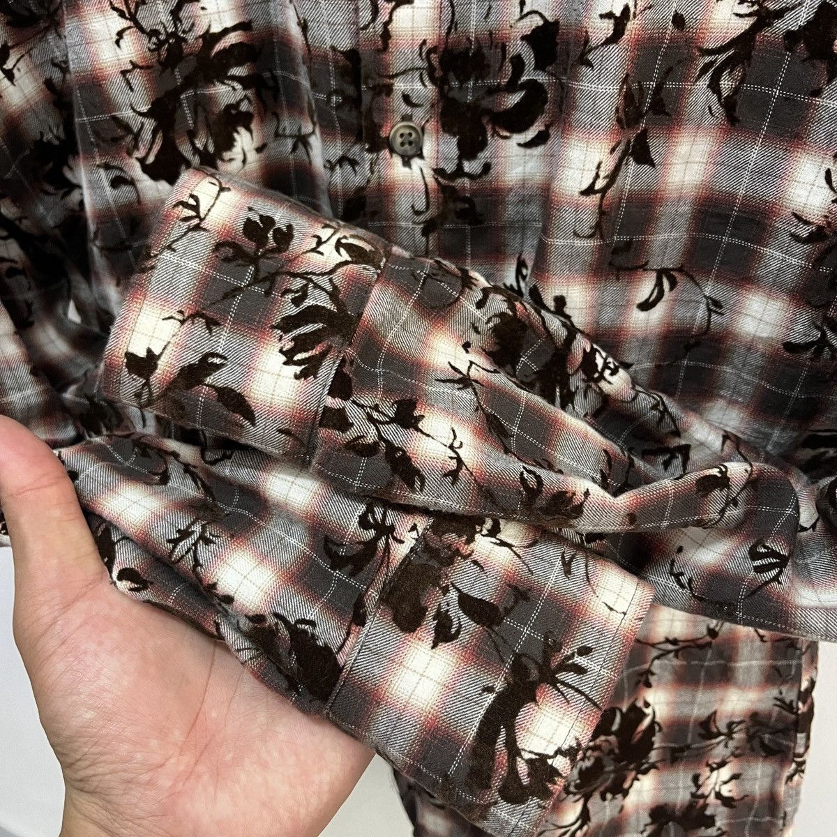 Tornado Mart Tornado Mart Open Collar Floral Theme Size US M / EU 48-50 / 2 - 7 Thumbnail