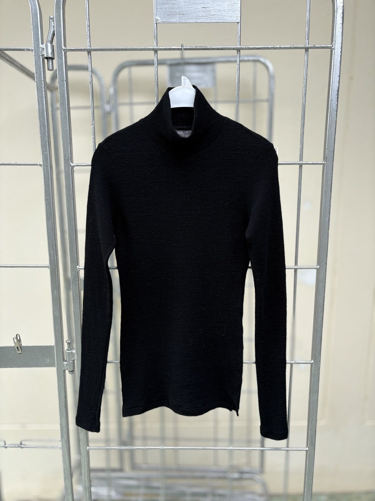 Yohji Yamamoto Yohji Yamamoto turtleneck long sleeves sweater Size M / US 6-8 / IT 42-44 - 1 Thumbnail