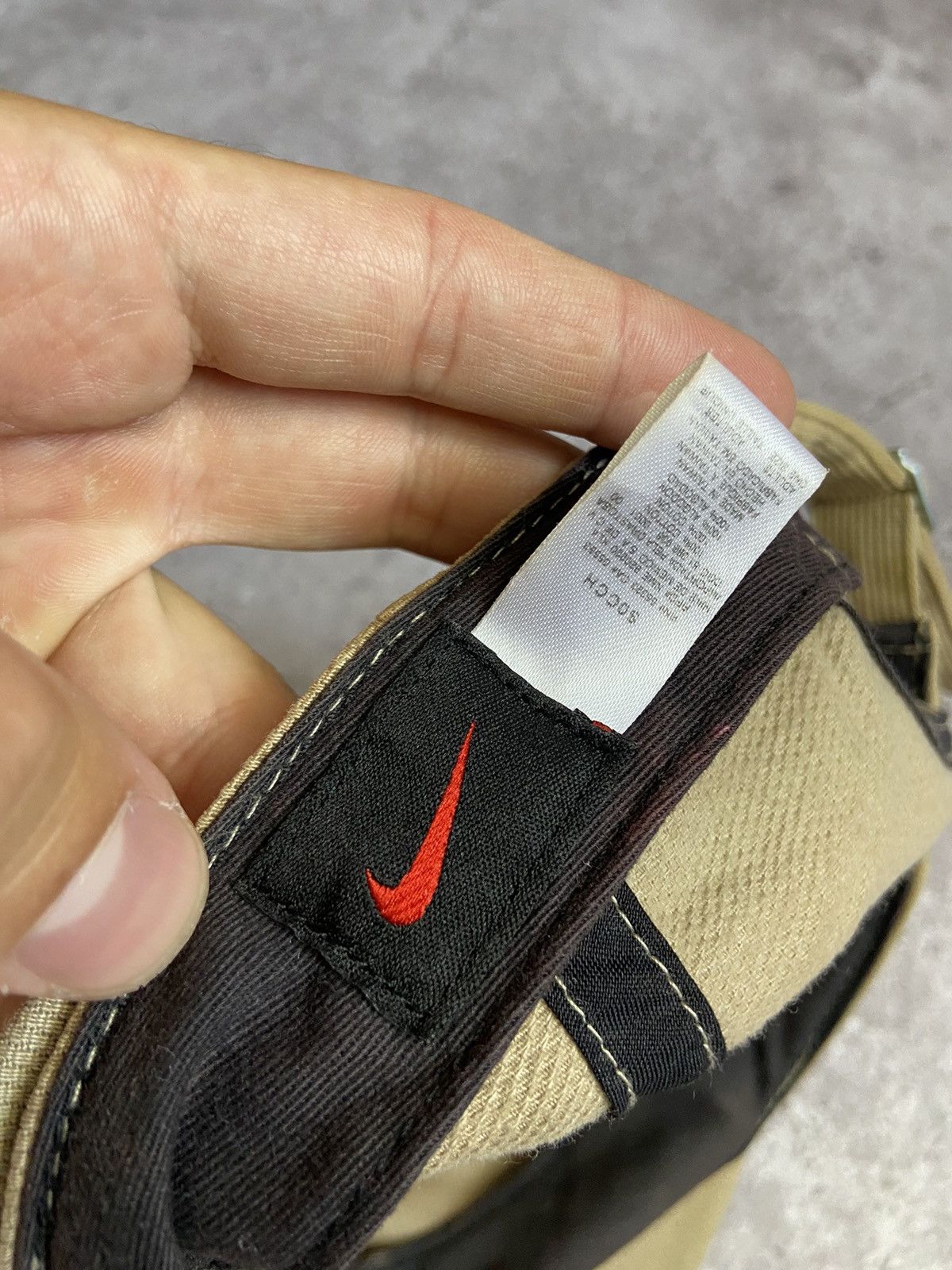 Nike Nike Vintage Beige Cap OS Metal Logo Size ONE SIZE - 9 Thumbnail