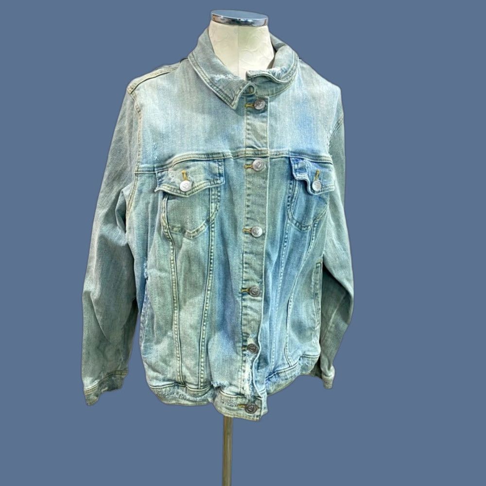 Torrid VINTAGE Torrid Jacket Jeans Distressed Light Wash Denim 4X Womens Plus Size Shirt? Size 40" / US 18 - 1 Thumbnail