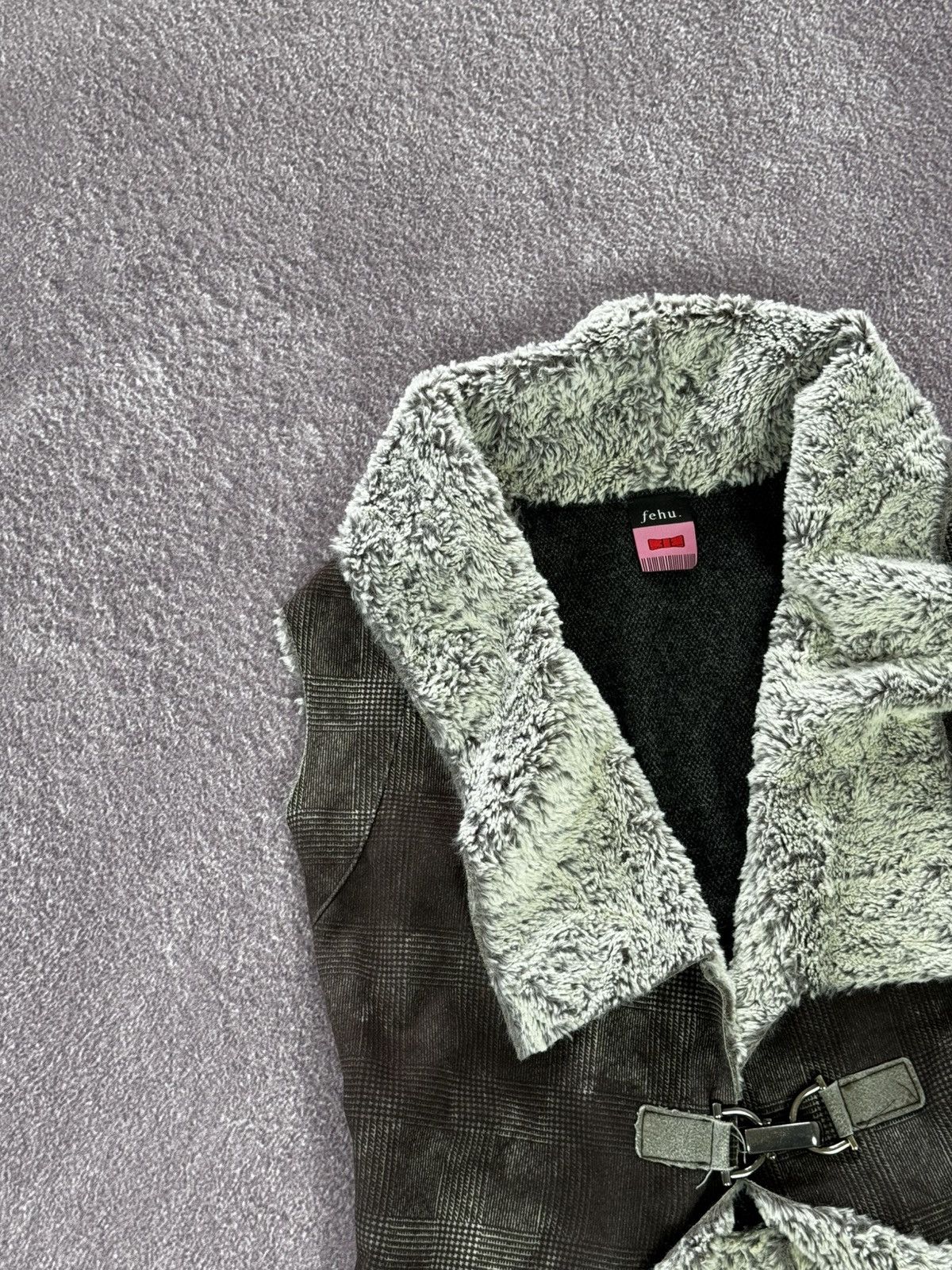 Japanese Brand Avant Garde Y2K Vintage Fuzzy Glam Vest Size M / US 6-8 / IT 42-44 - 5 Thumbnail