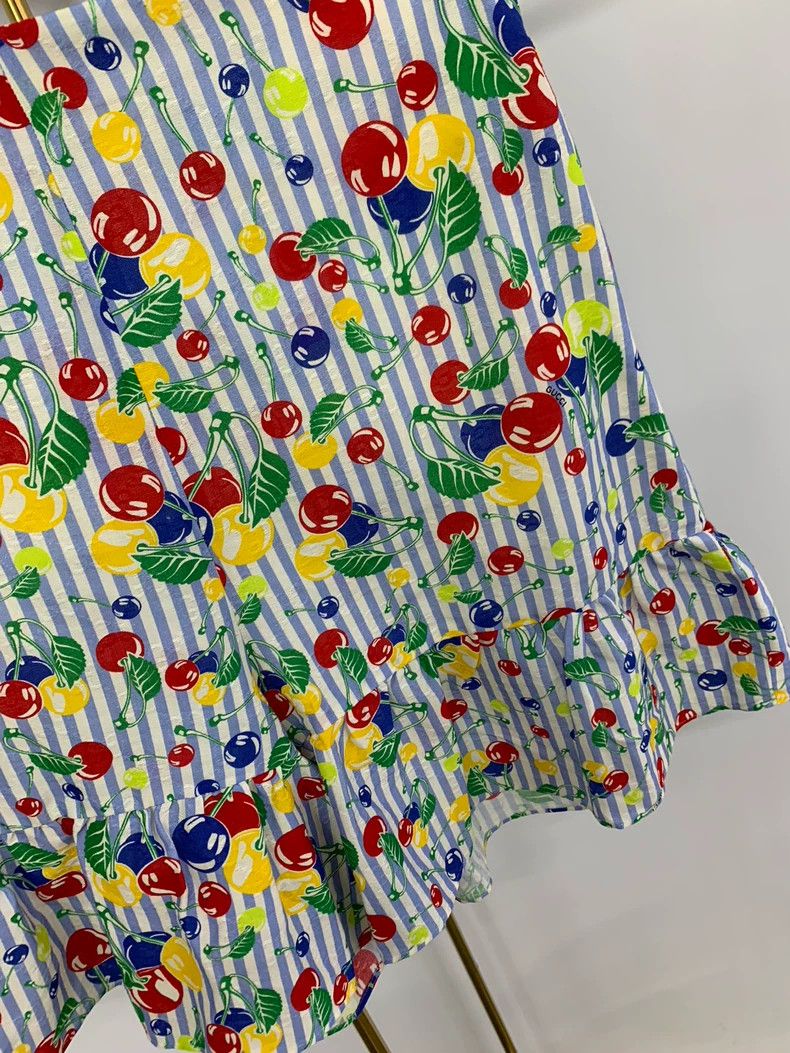Gucci Gucci Cherry-printed high-waisted shorts Size 27" / US 4 / IT 40 - 2 Thumbnail
