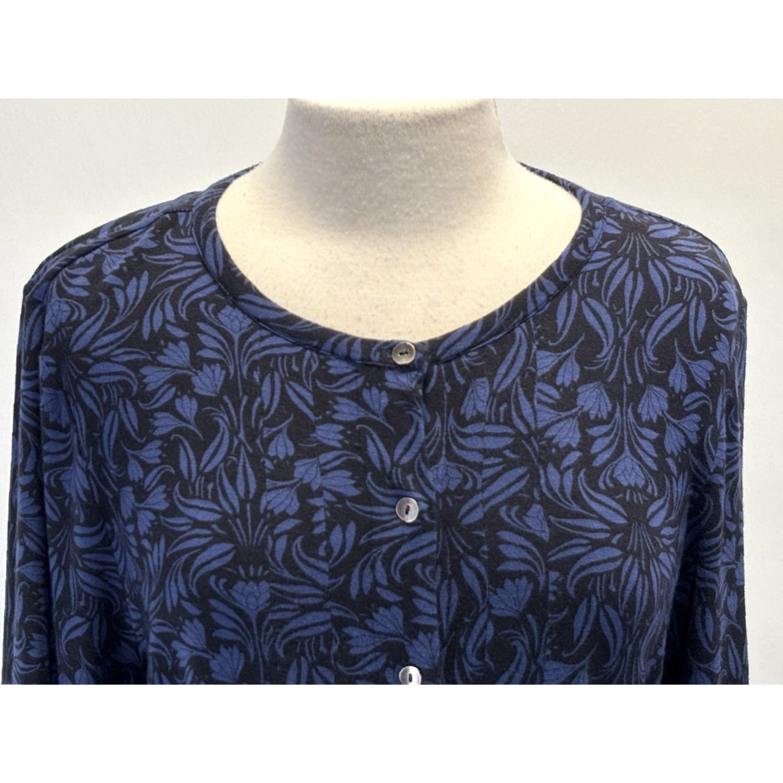 J. Jill VINTAGE J. Jill Floral Shift Dress Womens L Blue Black 3/4 Sleeves Button Pockets Midi Dress Size L / US 10 / IT 46 - 5 Thumbnail