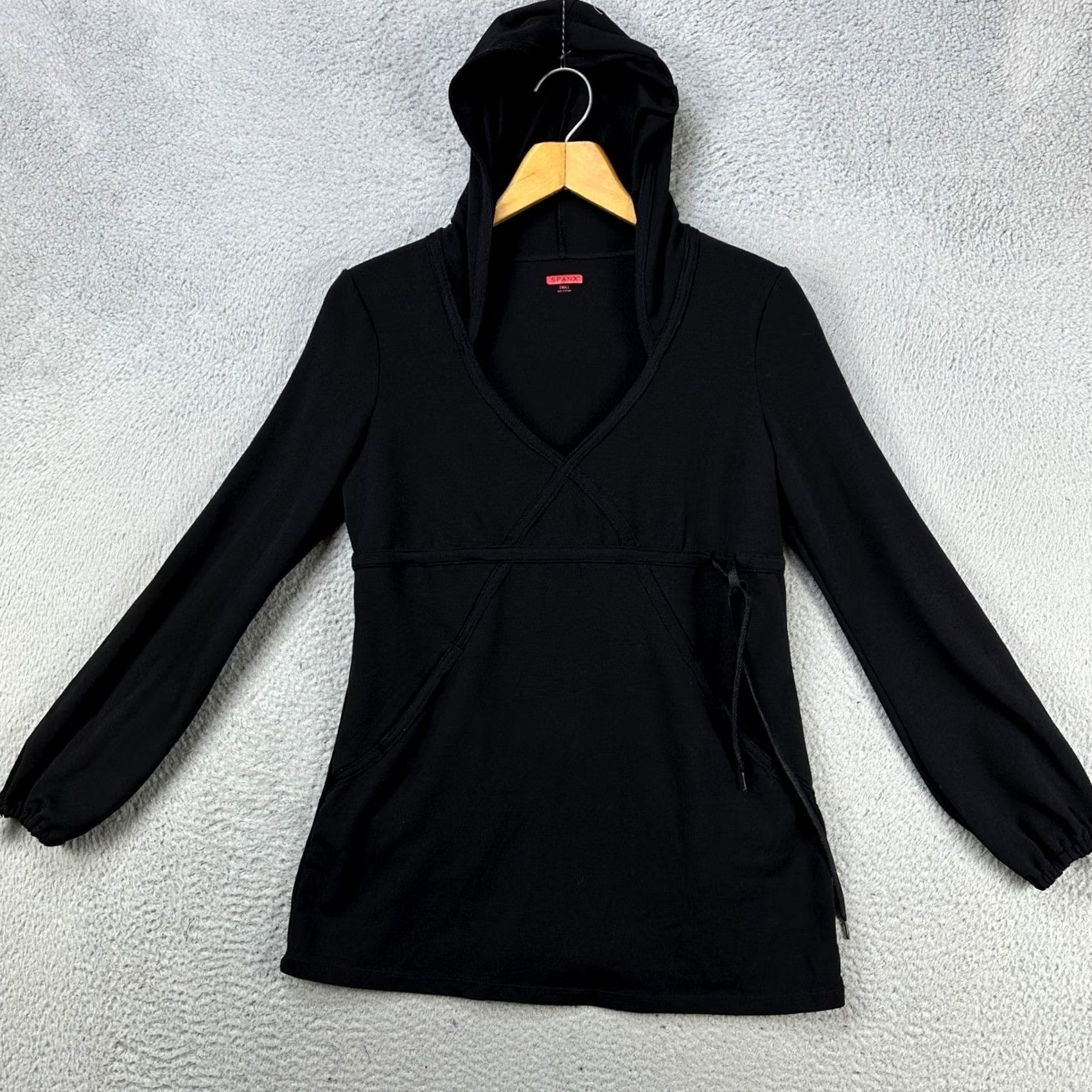 Spanx Spanx Hoodie Sweatshirt Womens Small Black Belted Long Sleeve Stretch Pullover Size S / US 4 / IT 40 - 3 Thumbnail