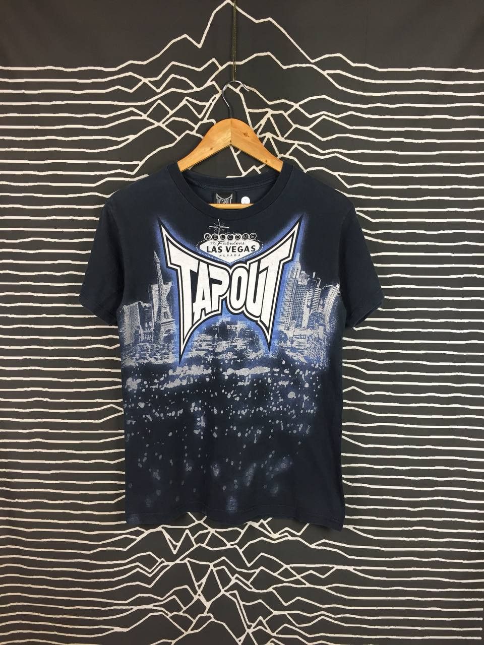 Tapout Vtg Tapout Las Vegas Overprint UFC MMA Combat Sport Tee Size US S / EU 44-46 / 1 - 2 Thumbnail