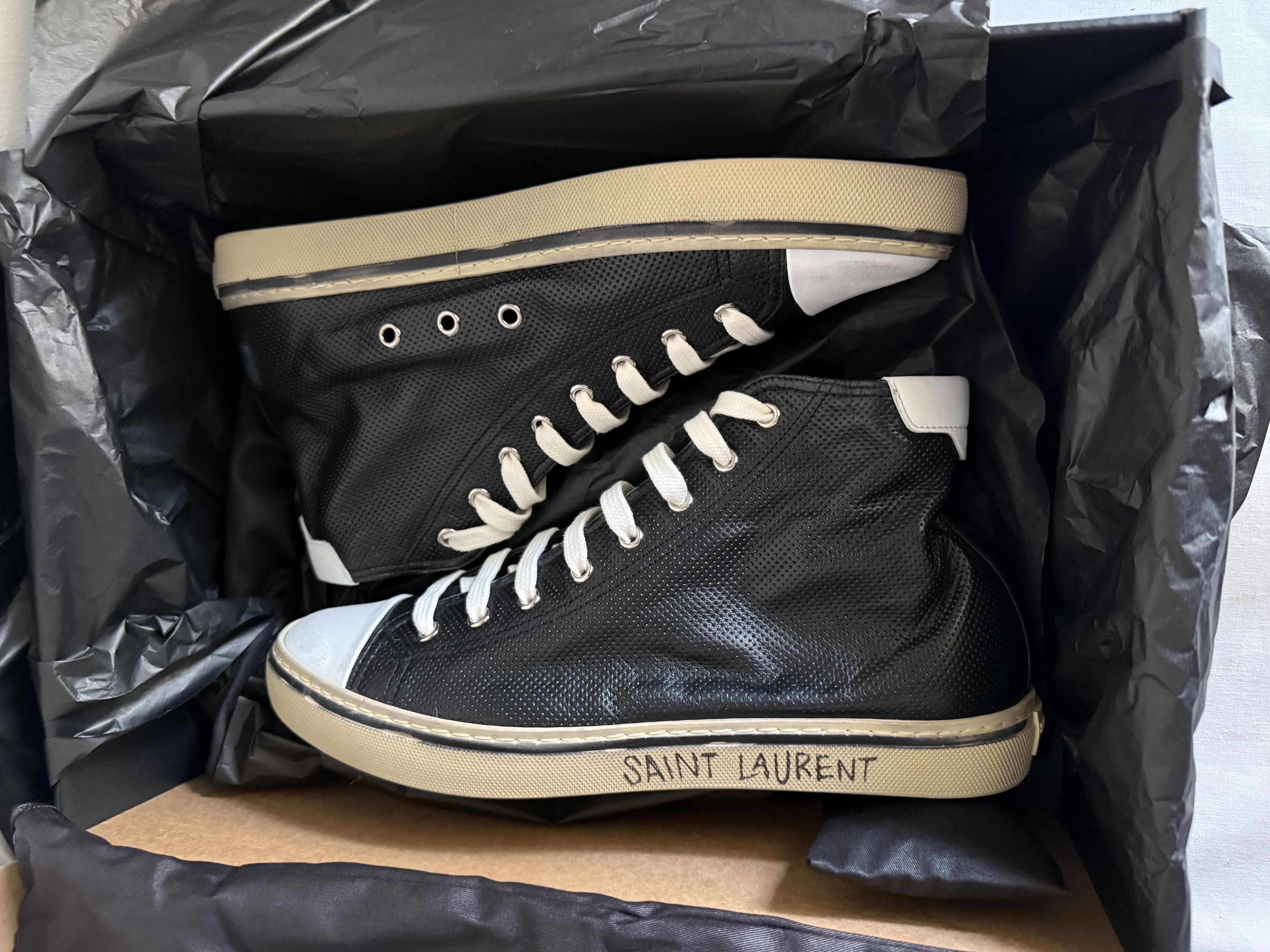 Saint Laurent Paris Saint Laurent Malibu Sneakers Size US 10 / EU 43 - 1 Thumbnail