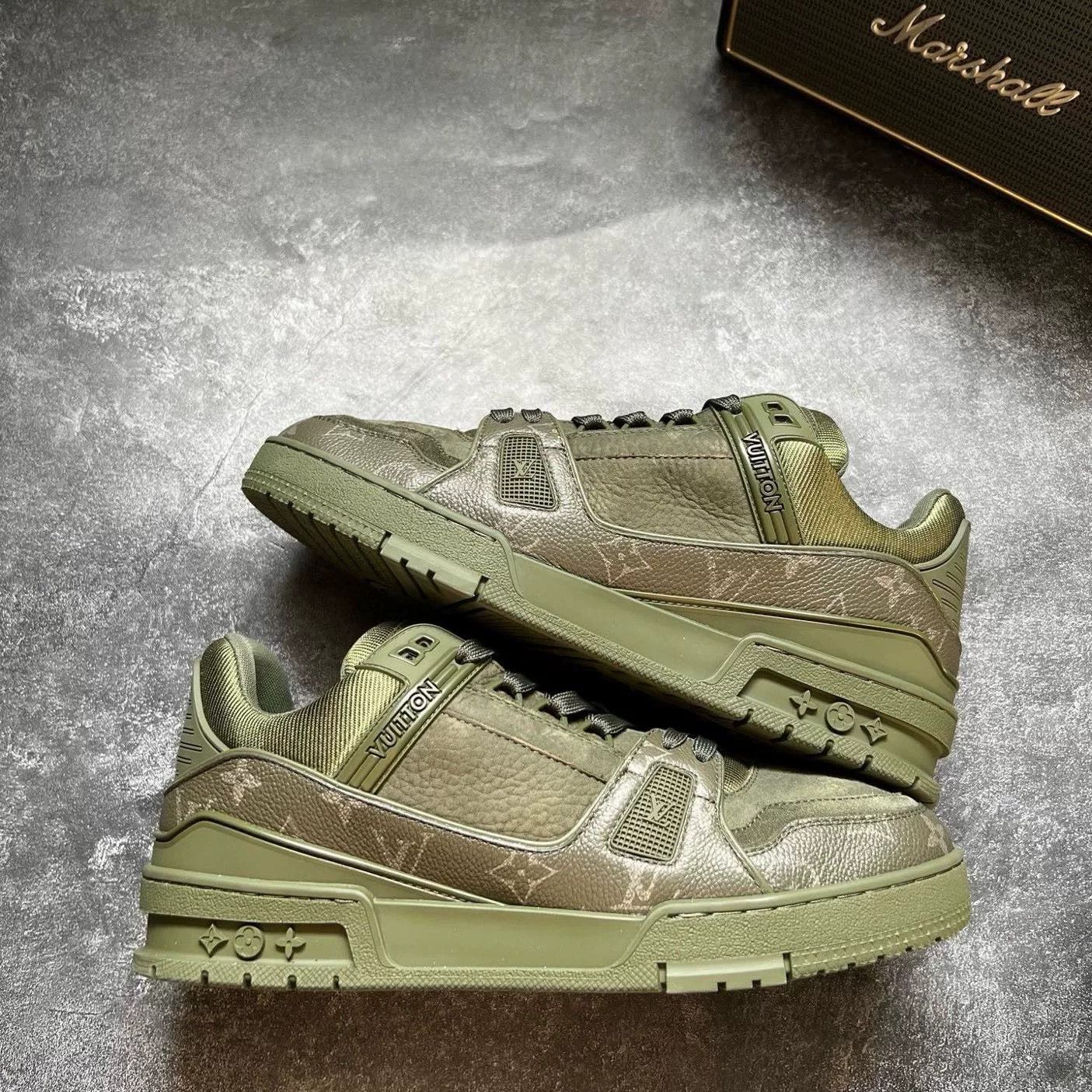 Louis Vuitton Louis Vuitton Training Green Lowtop Sneakers 25 Men Size US 10 / EU 43 - 1 Thumbnail