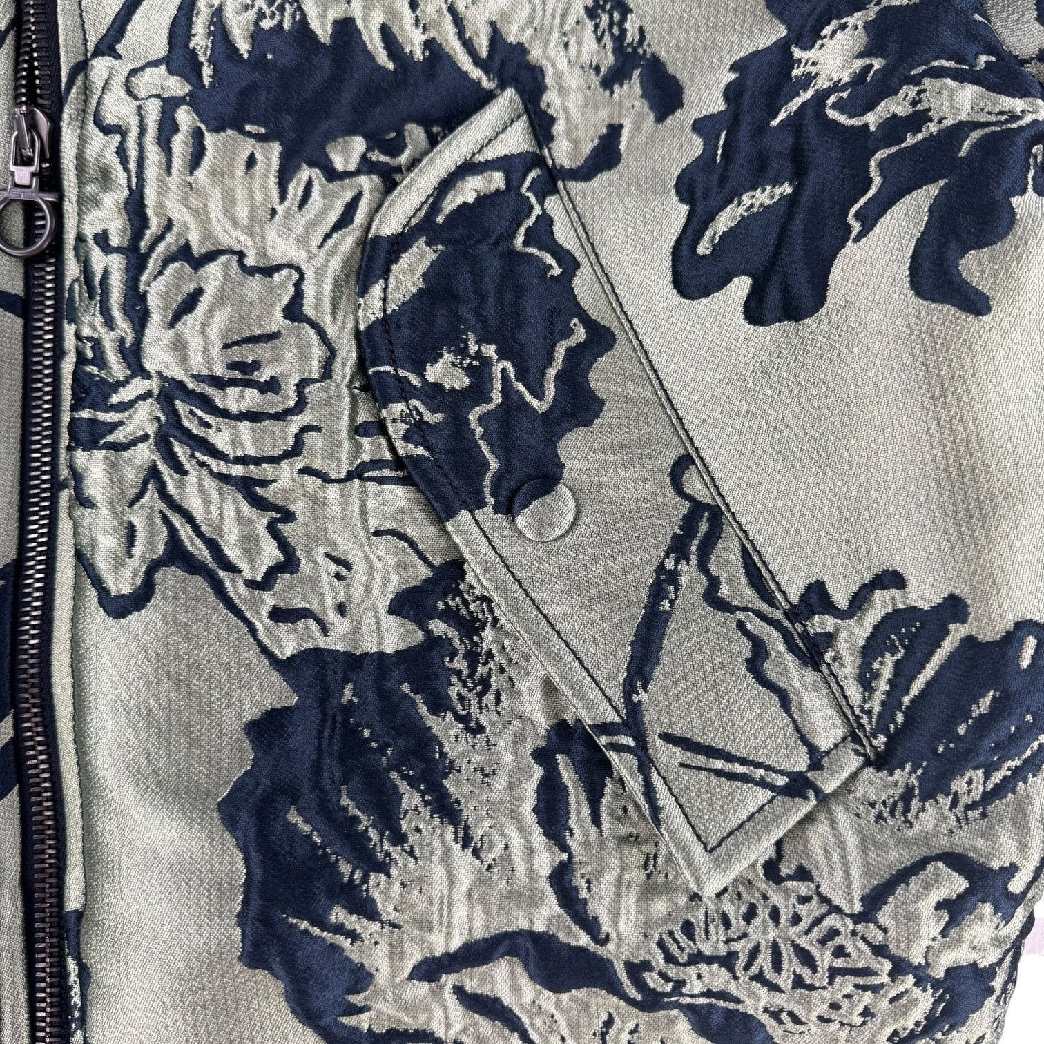 Salvatore Ferragamo Ferragamo Floral Bomber Jacket Size M / US 6-8 / IT 42-44 - 12 Thumbnail