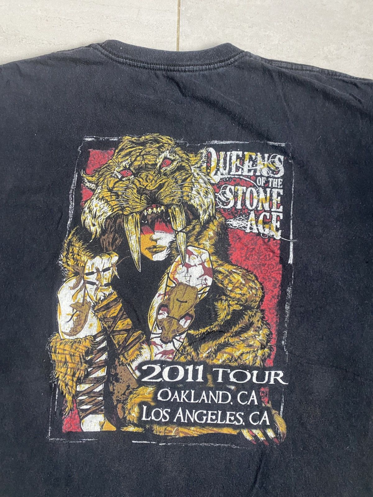 Band Tees QUEENS OF THE STONE AGE 2011 TOUR Size US XL / EU 56 / 4 - 4 Thumbnail
