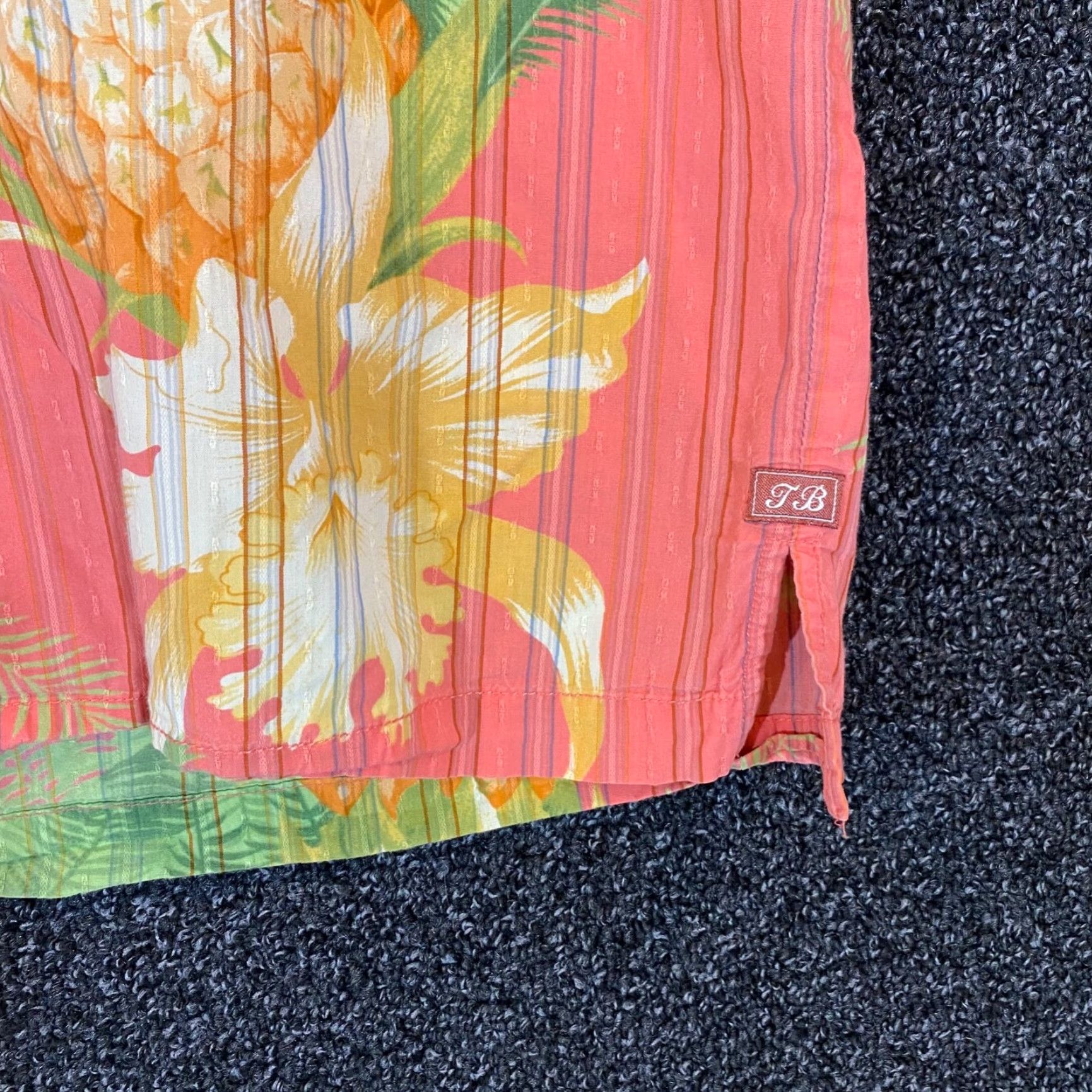 Tommy Bahama Tommy Bahama Shirt Mens XL Pink Floral Pineapple Button Up Cotton Outdoors S/S Size US XL / EU 56 / 4 - 3 Thumbnail