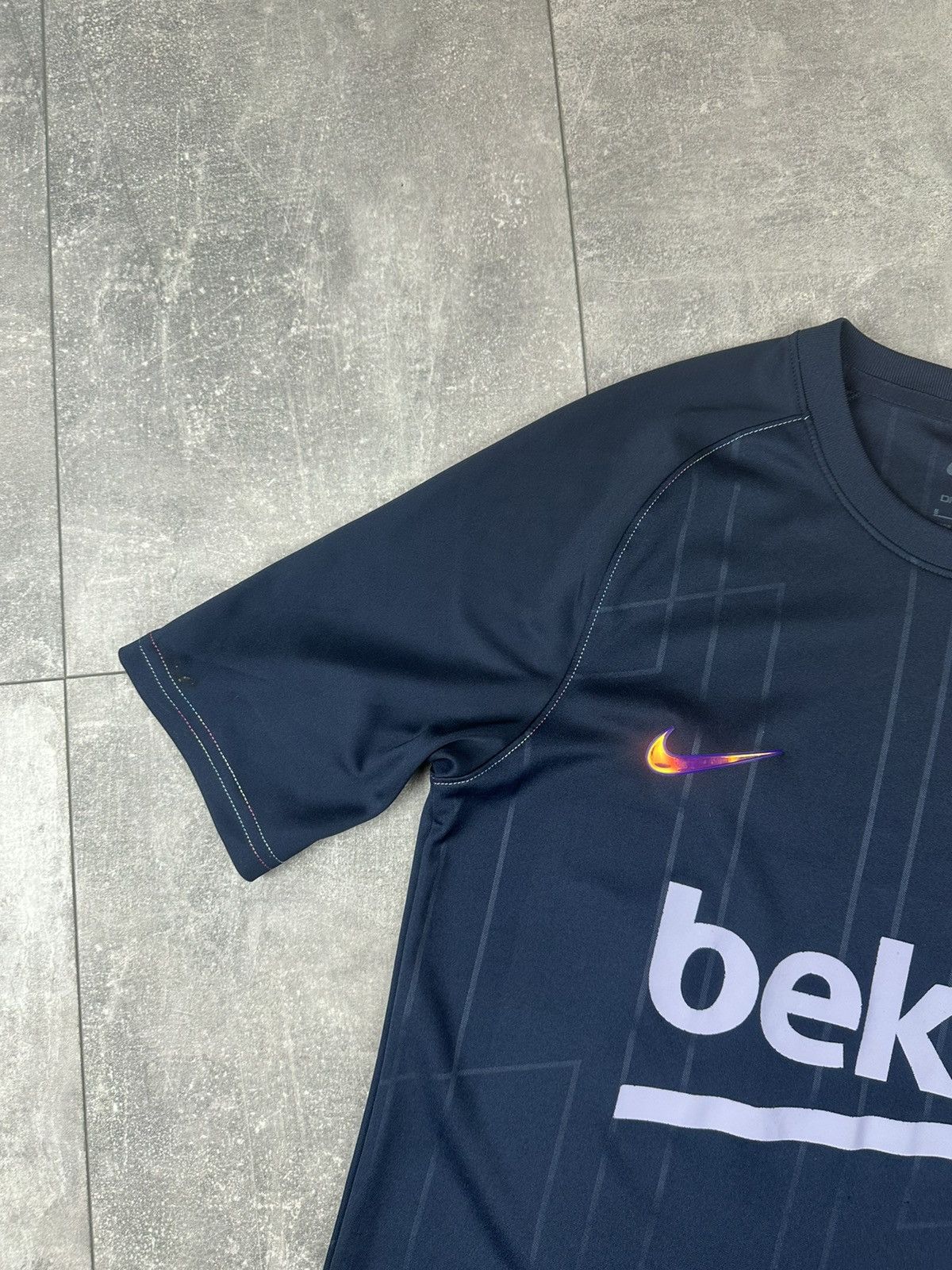 Nike Nike Barcelona FC Training 2021/22 Soccer Jersey Size US S / EU 44-46 / 1 - 3 Thumbnail