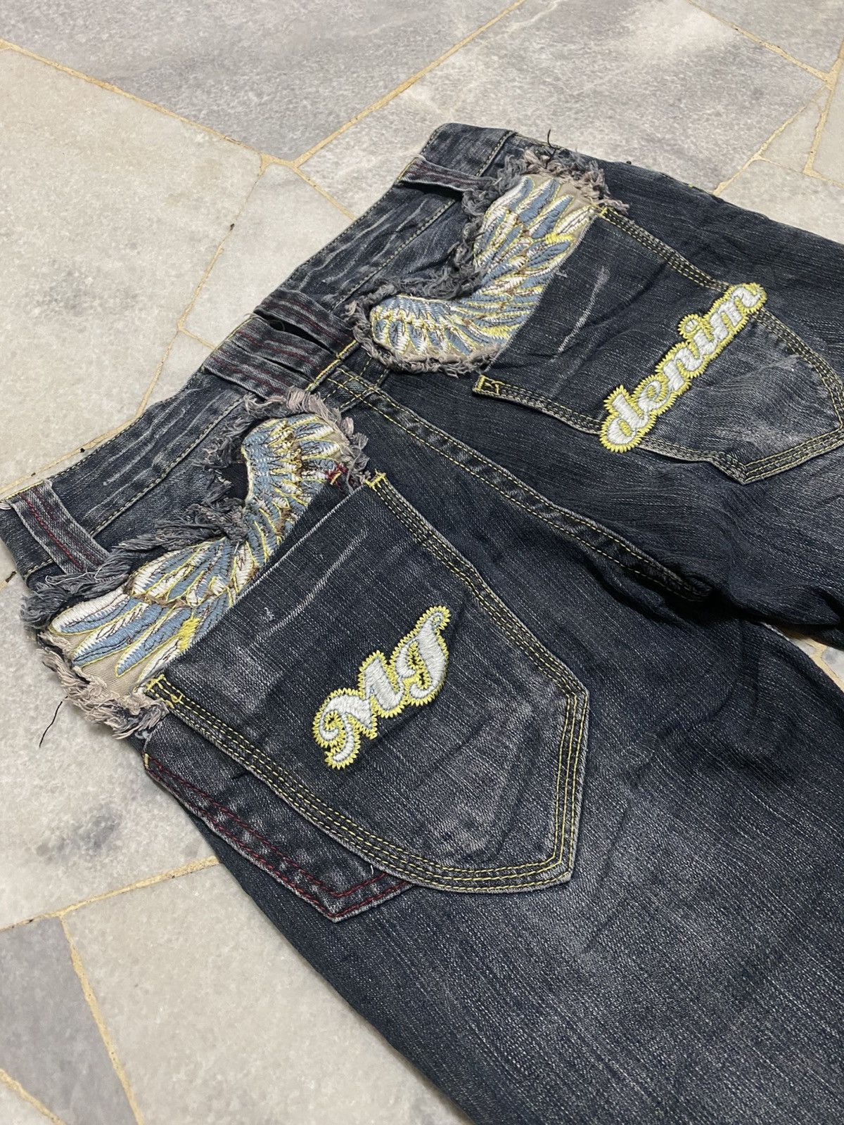 Japanese Brand Vintage Embroidered Wing Denim Jeans (Y2K Style) Size 30" / US 8 / IT 44 - 4 Thumbnail