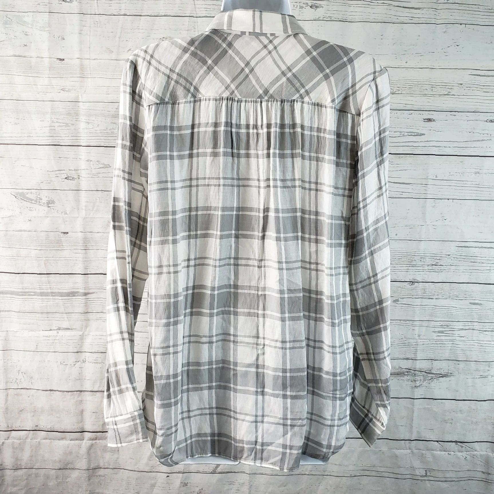 Ann Taylor Ann Taylor LOFT Shirt Adult Small Gray White Plaid Rayon Womens Size S / US 4 / IT 40 - 4 Thumbnail