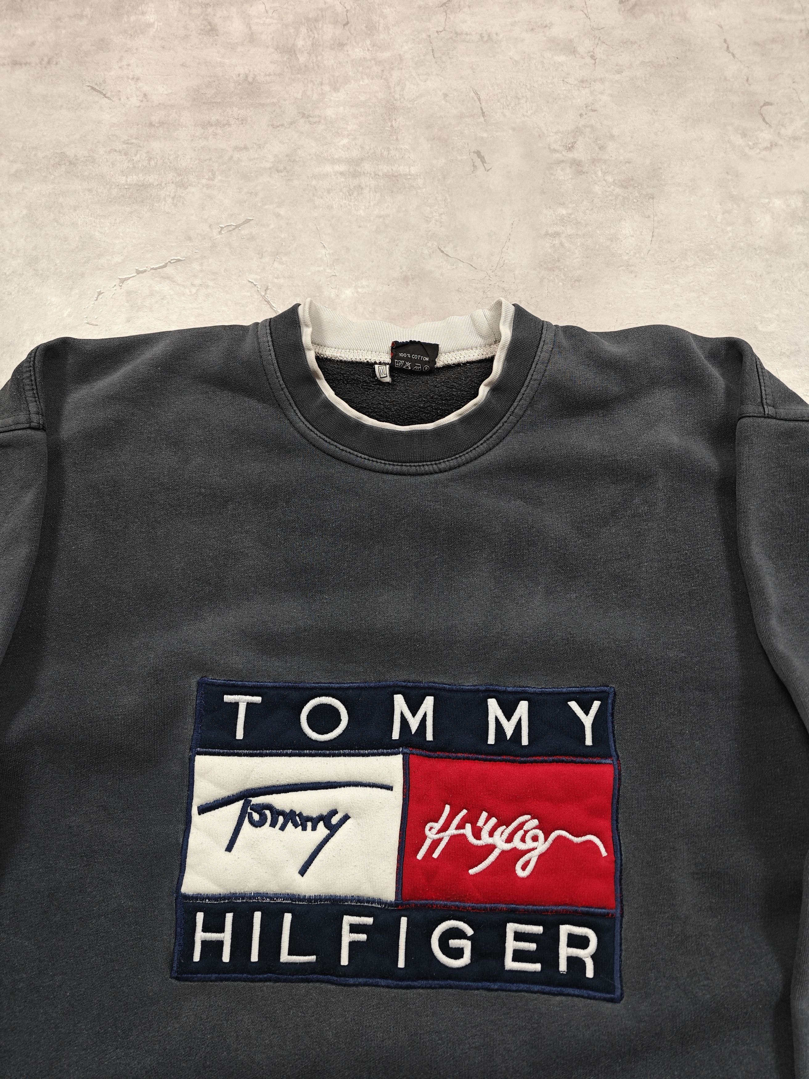 Tommy Hilfiger Tommy Hilfiger Vintage Sweater Size US XL / EU 56 / 4 - 2 Thumbnail