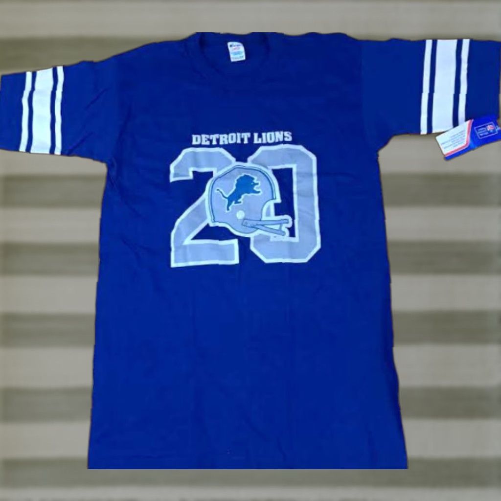 Champion VINTAGE Champion T-Shirt Detroit Lions Barry Sanders USA Made NWT Blue Short Sleeve Unisex Adults L Size Mens Womens Boys Girls Size US L / EU 52-54 / 3 - 1 Thumbnail
