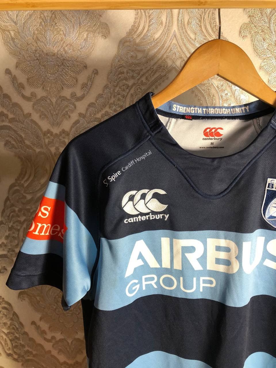 Canterbury of New Zealand VINTAGE CANTERBURY CARDIFF BLUES ENGLAND RUGBY JERSEY RETRO Size US M / EU 48-50 / 2 - 3 Thumbnail