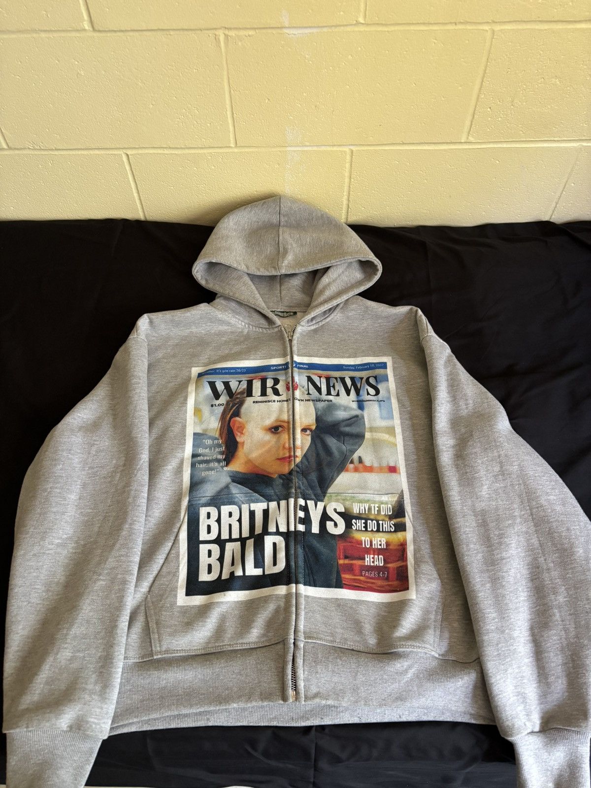 Other Britneys Bald Hoodie Size US L / EU 52-54 / 3 - 1 Thumbnail
