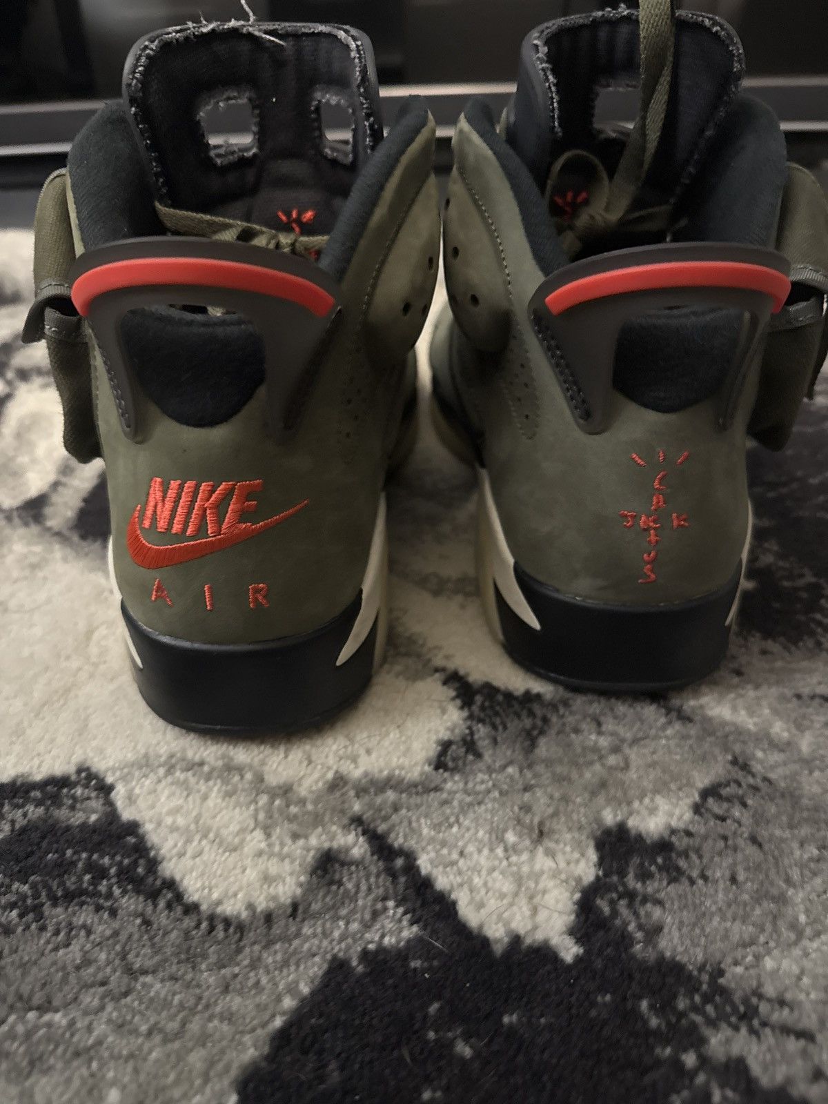 Jordan Brand × Travis Scott Travis Scott 6 Olive Size US 10 / EU 43 - 4 Thumbnail
