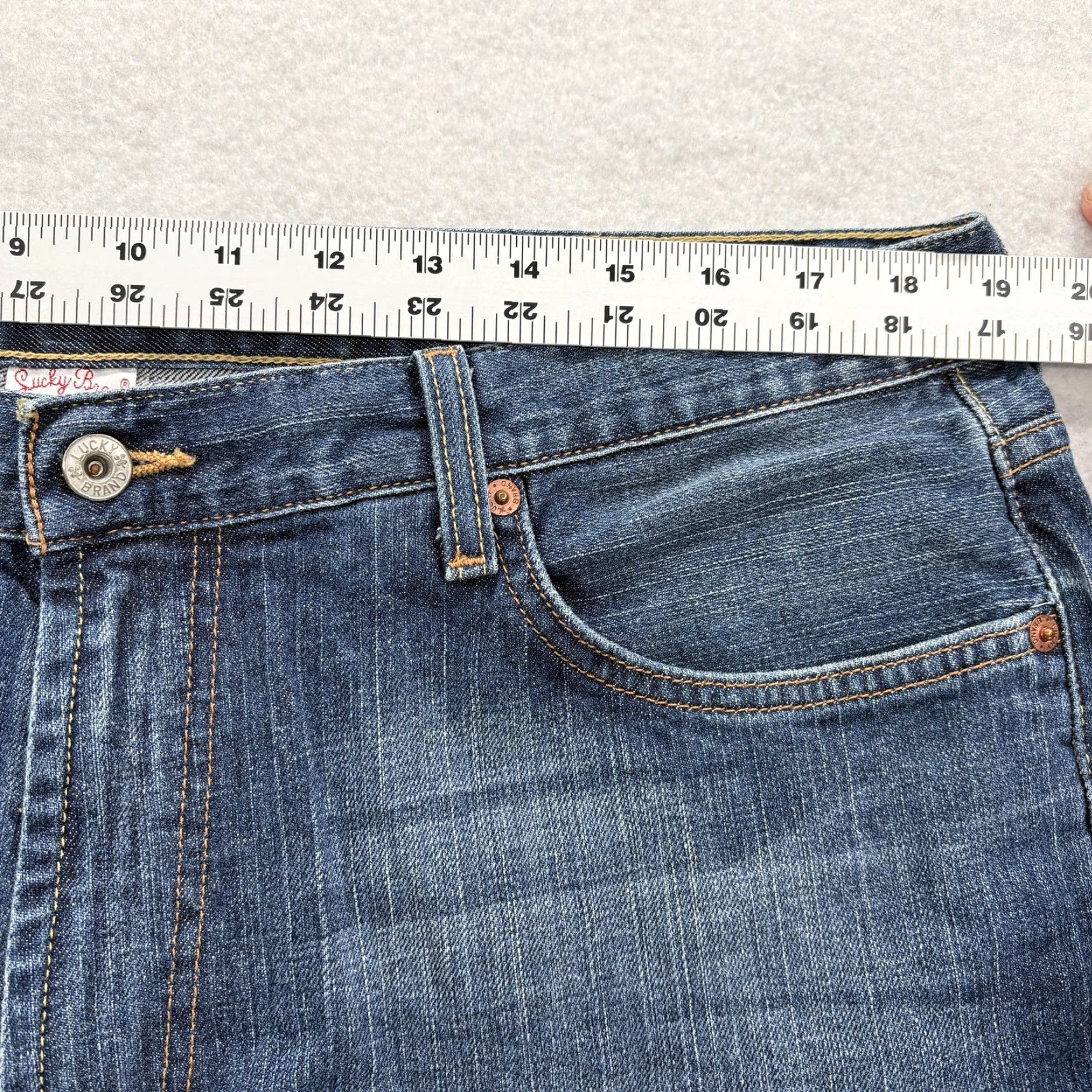 Lucky Brand VINTAGE Lucky Brand Jeans Mens 38x32 Bootcut Blue Medium Wash Relaxed 2002 Y2K Dungarees Smart Marketing Size US 38 / EU 54 - 5 Thumbnail