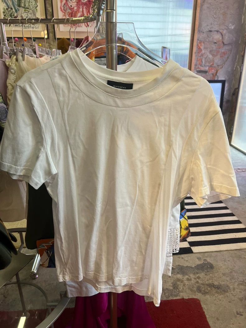 Givenchy Givenchy White T-Shirt Size US M / EU 48-50 / 2 - 1 Thumbnail
