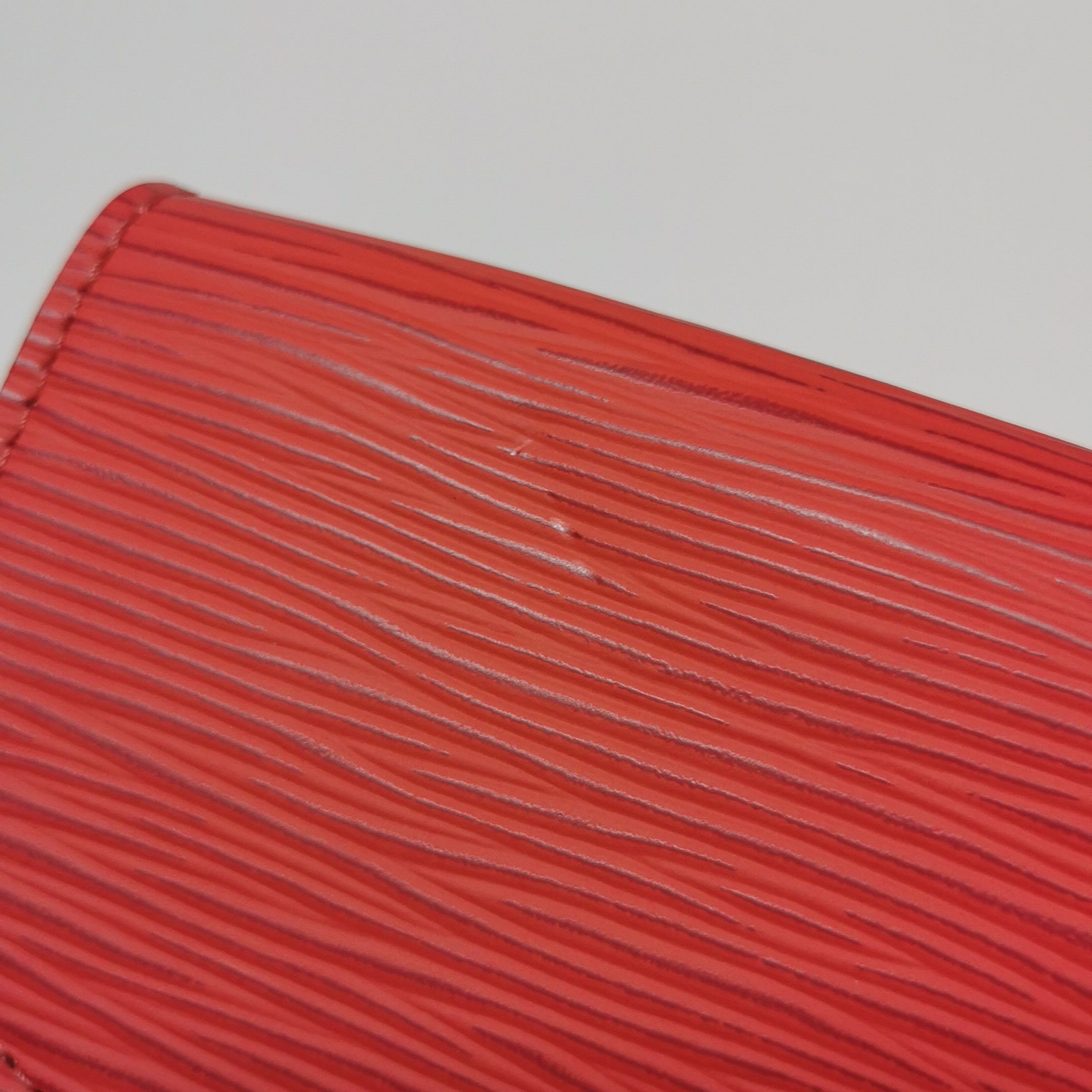 Louis Vuitton Louis Vuitton (LV) Emilie leather ripple color matching sna Size ONE SIZE - 9 Thumbnail