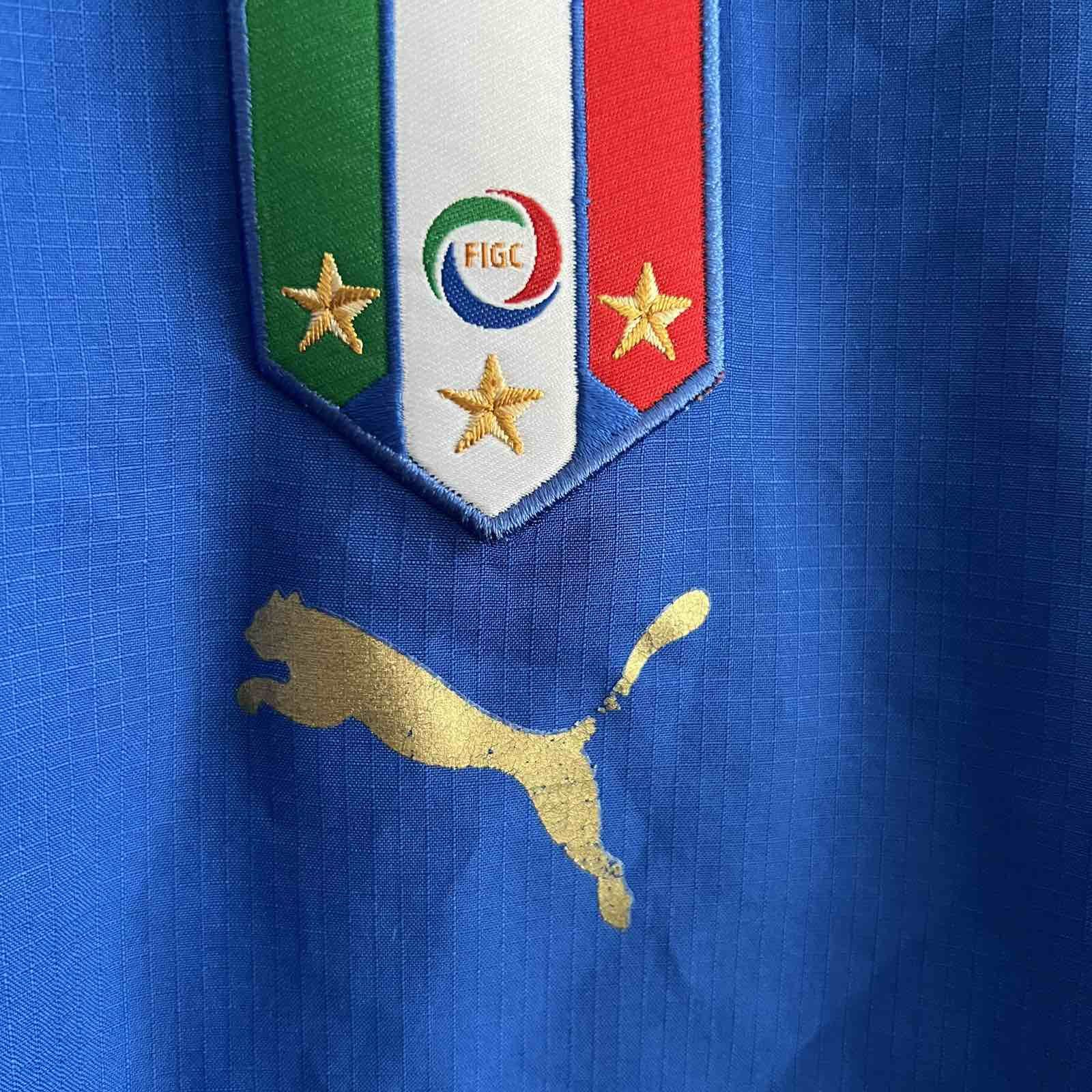 Puma × Vintage Vintage Puma Italy 2006 Soccer Jersey Sz M Size US M / EU 48-50 / 2 - 4 Thumbnail