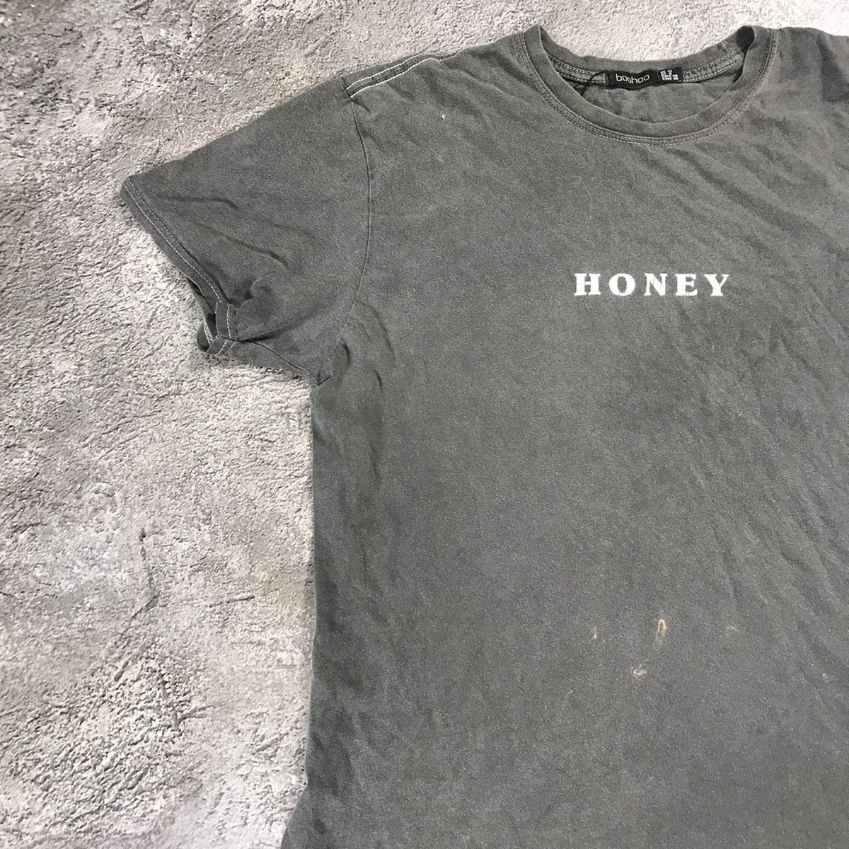 Vintage Vintage Y2K Sun Faded Honey Graphic Tee Streetwear Baggy S Size S / US 4 / IT 40 - 3 Thumbnail