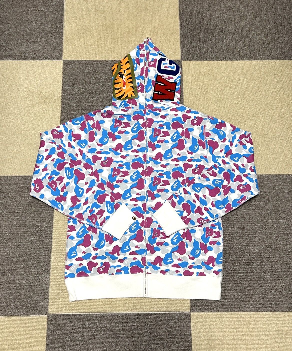 Bape Bape Yokohama Limited Color Camo Shark Zip Hoodie Size US XL / EU 56 / 4 - 3 Thumbnail