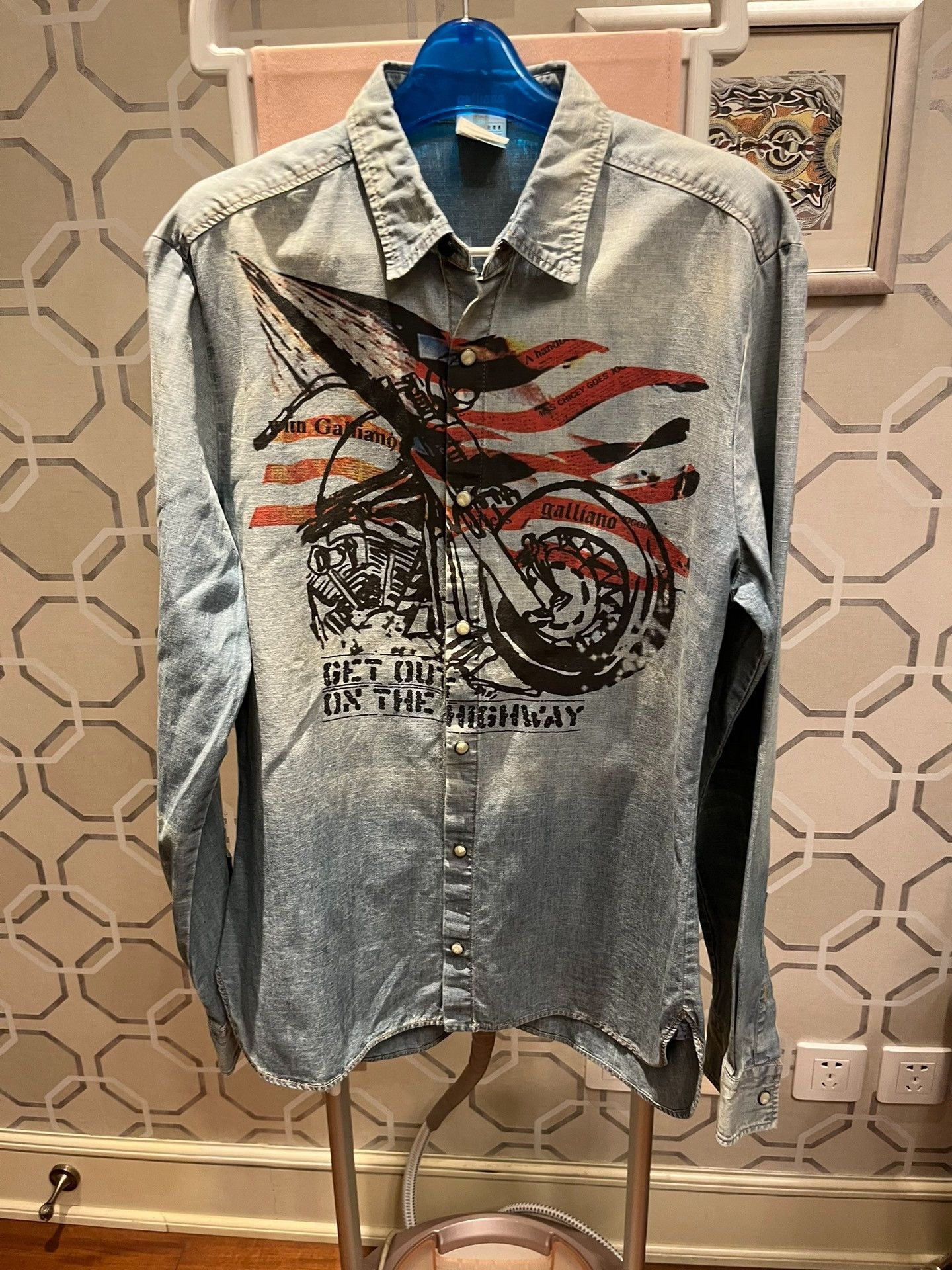 John Galliano Galliano Classic Light Blue Printed Denim Shirt Size US M / EU 48-50 / 2 - 1 Thumbnail