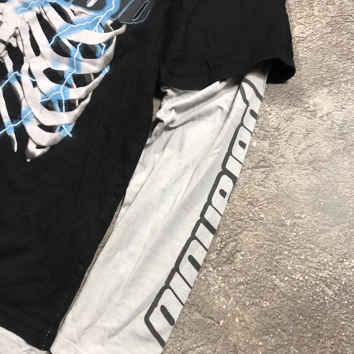 Vintage Vintage Y2K Skeleton Graphic Tee Layered Skate Streetwear M Size US M / EU 48-50 / 2 - 4 Thumbnail