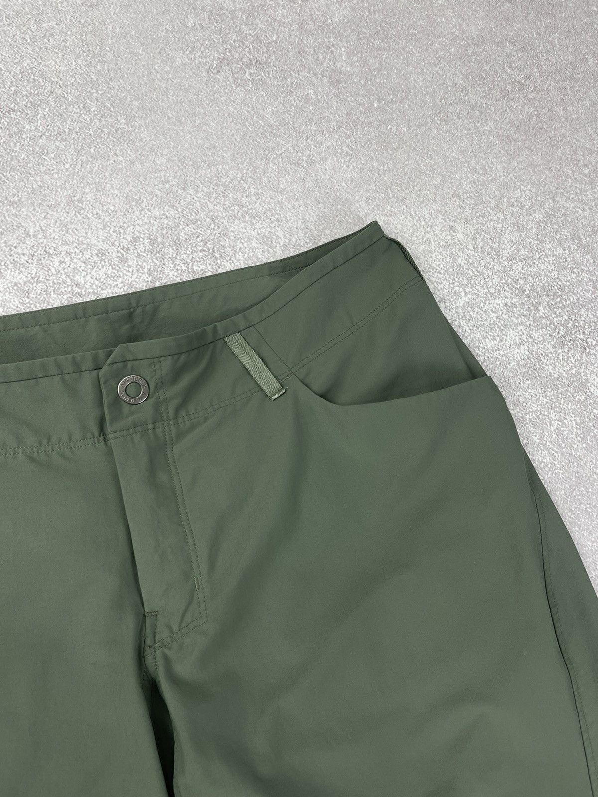 Arc'teryx Arc’teryx Telco Capri Hiking Pants Women’s Size 6 Size 28" / US 6 / IT 42 - 6 Thumbnail