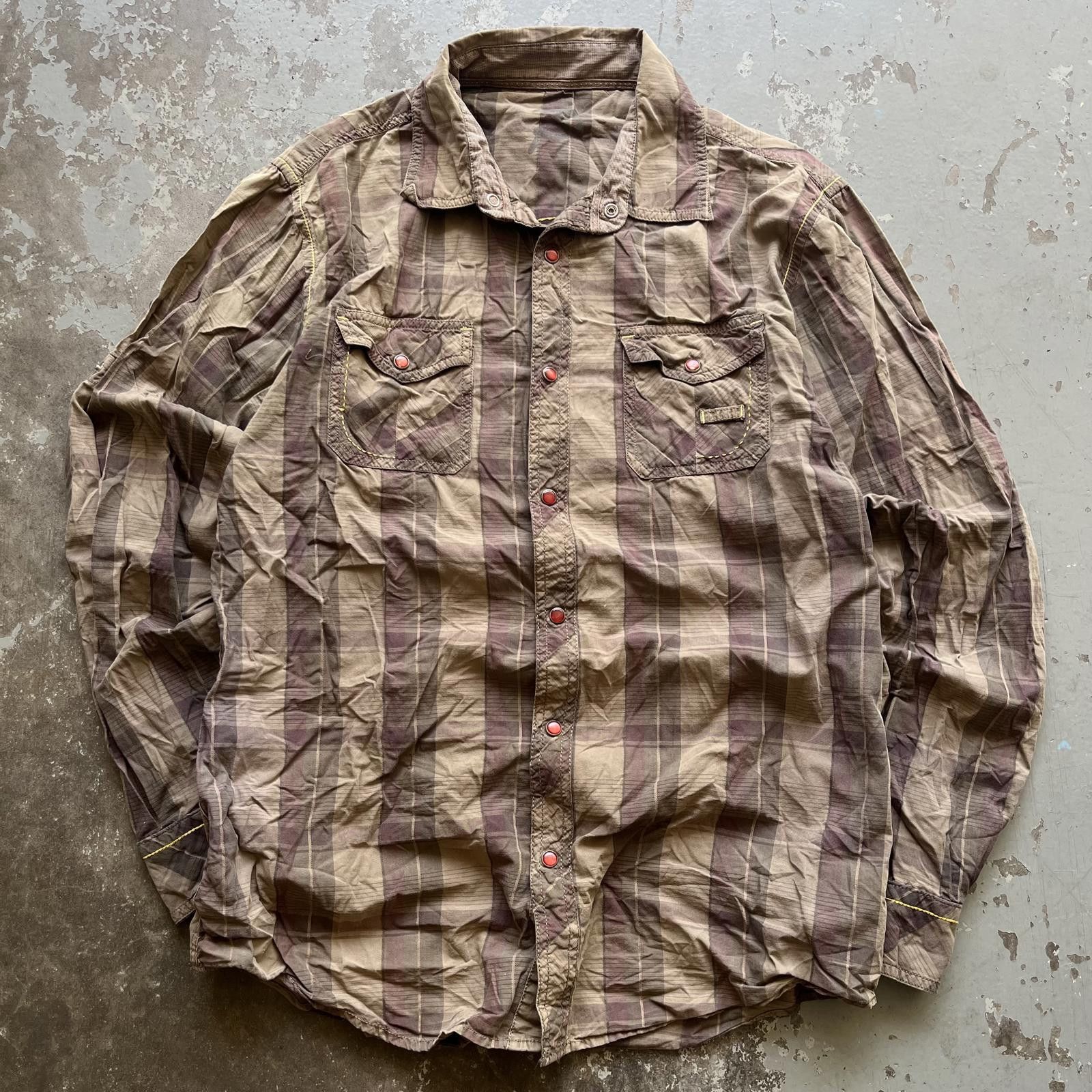 Vintage Vintage Y2K Brown Plaid Affliction Grunge Pearl Snap Shirt Size US M / EU 48-50 / 2 - 2 Thumbnail